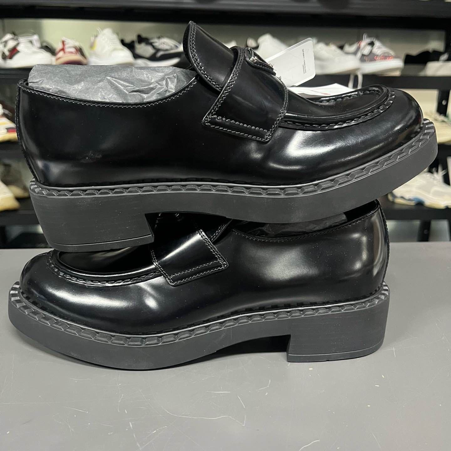 Prada Prada Leather Platform Loafers Size 39 Size US 9 / IT 39 - 9 Thumbnail