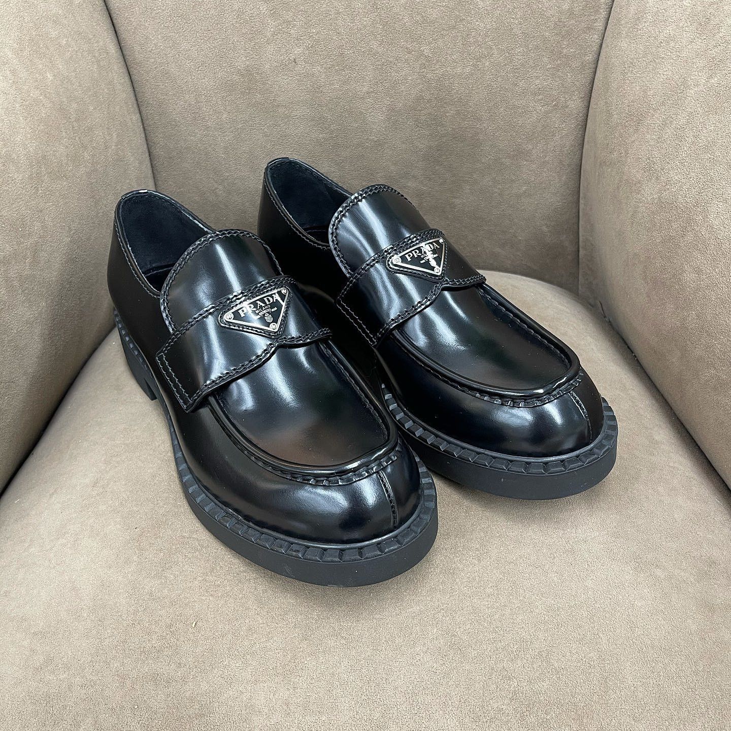 Prada Prada Chocolate Brushed Leather Loafers US 8 Size US 8 / EU 41 - 6 Thumbnail