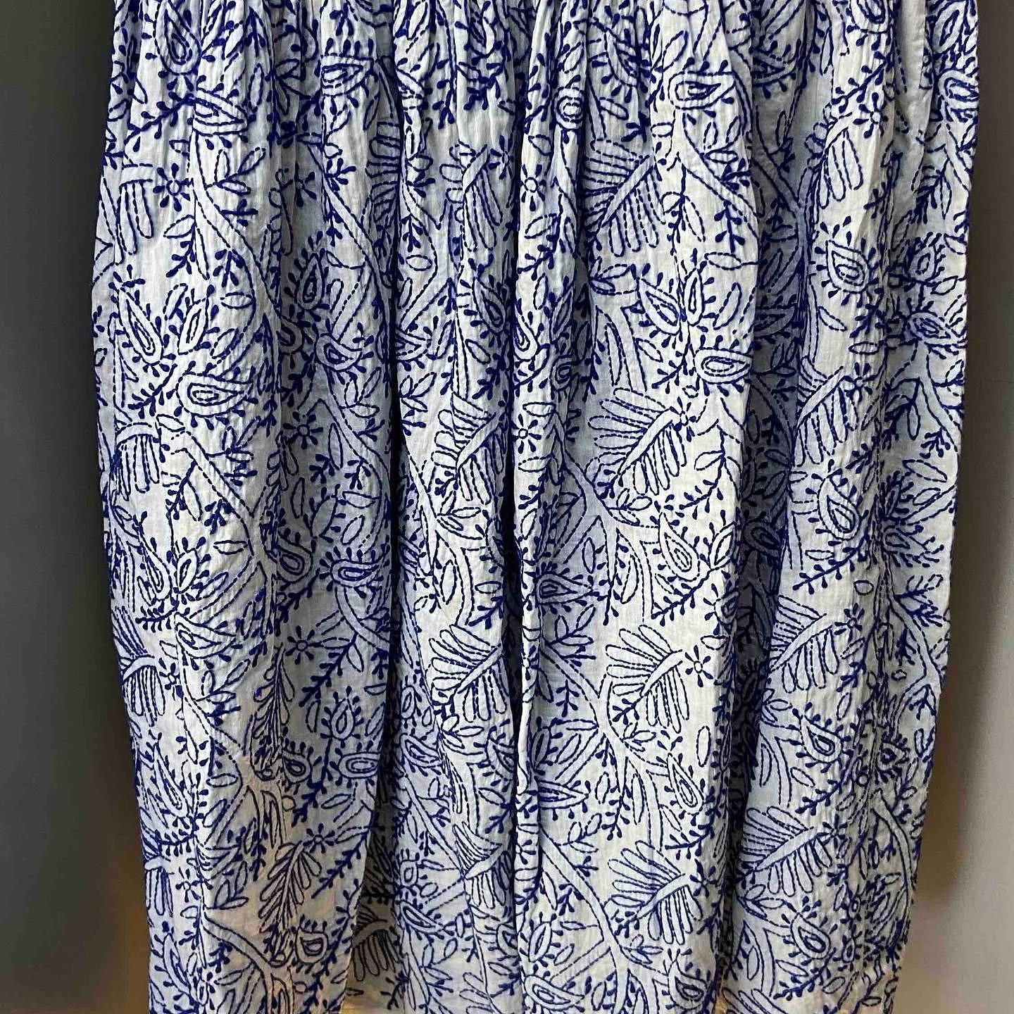 Prada Prada Blue White Embroidered Cotton Midi Dress Size 40 Size S / US 4 / IT 40 - 5 Thumbnail