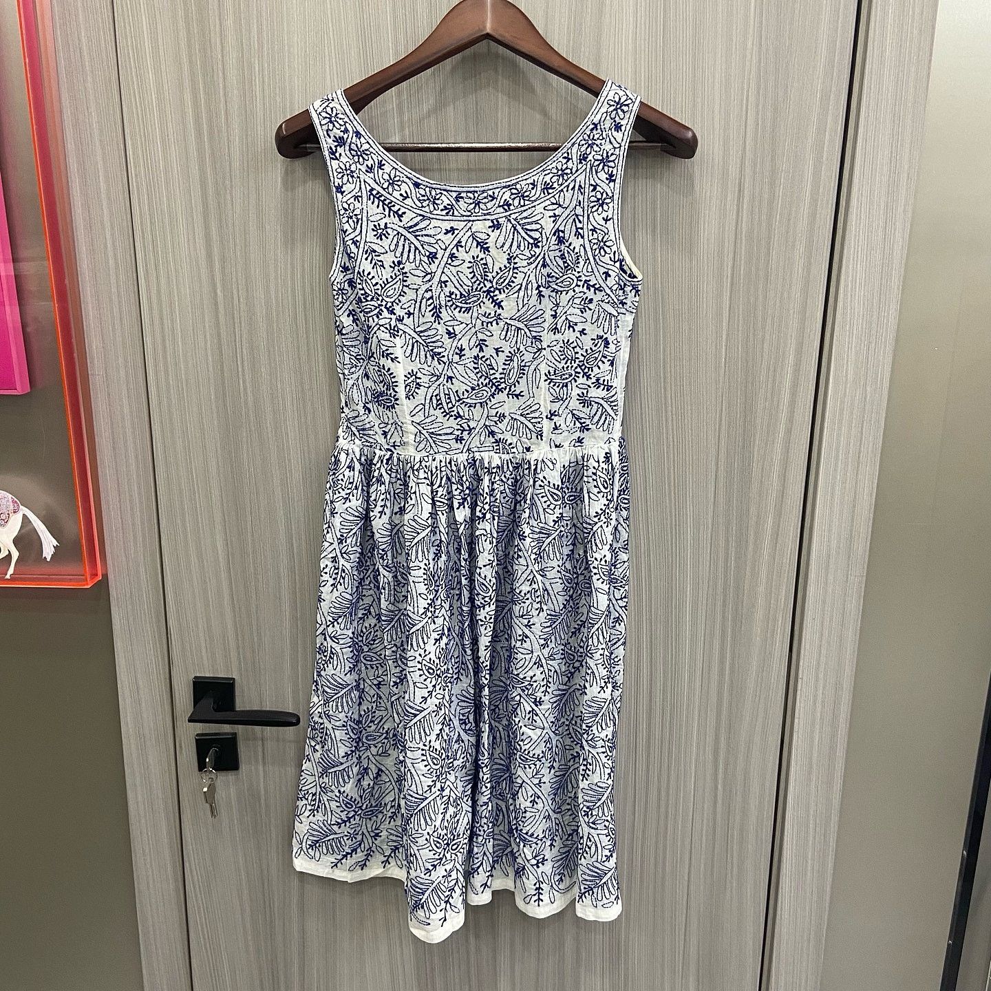 Prada Prada Blue White Embroidered Cotton Midi Dress Size 40 Size S / US 4 / IT 40 - 2 Thumbnail