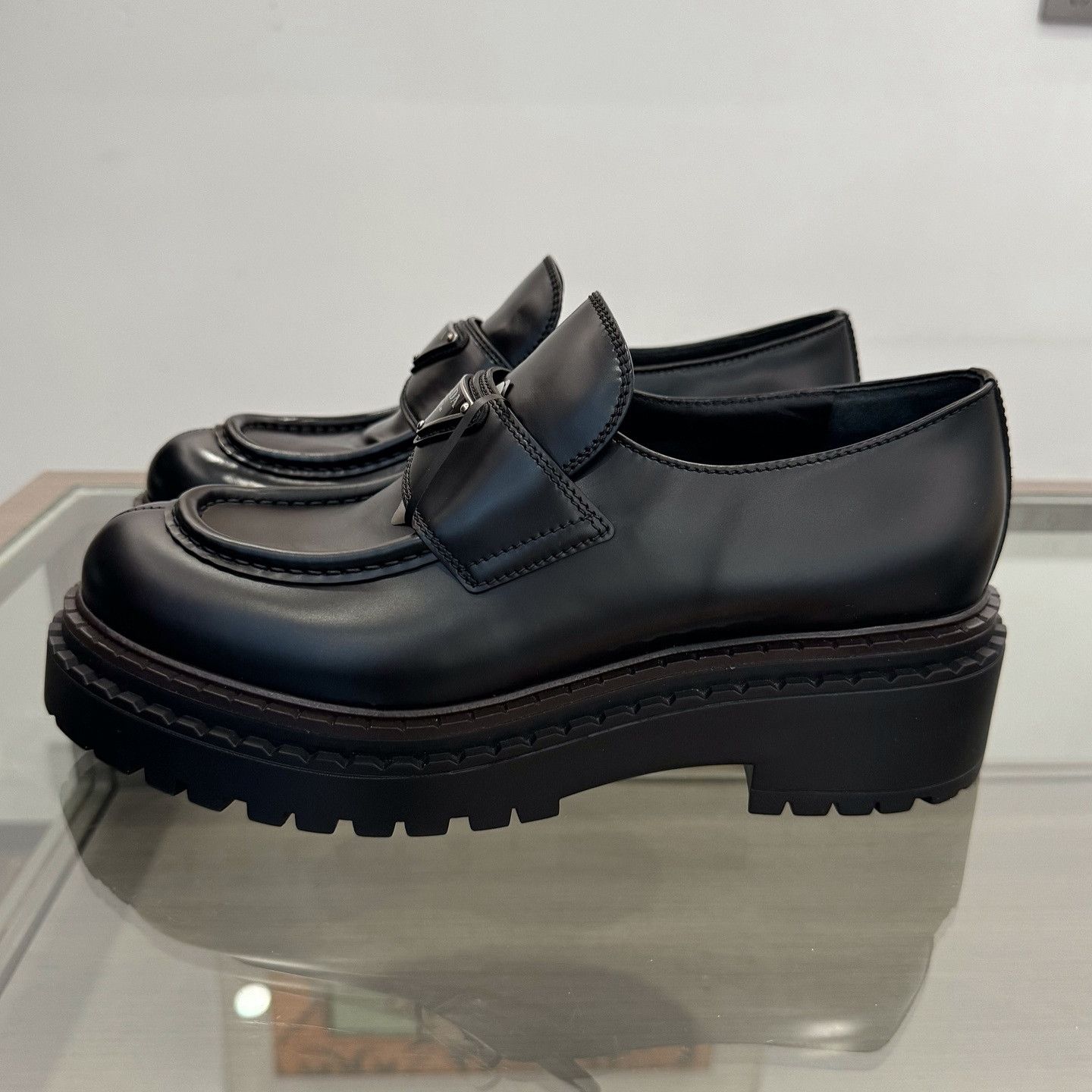 Prada Prada Logo Plaque Leather Platforms Size 38.5 Size US 8.5 / IT 38.5 - 7 Thumbnail