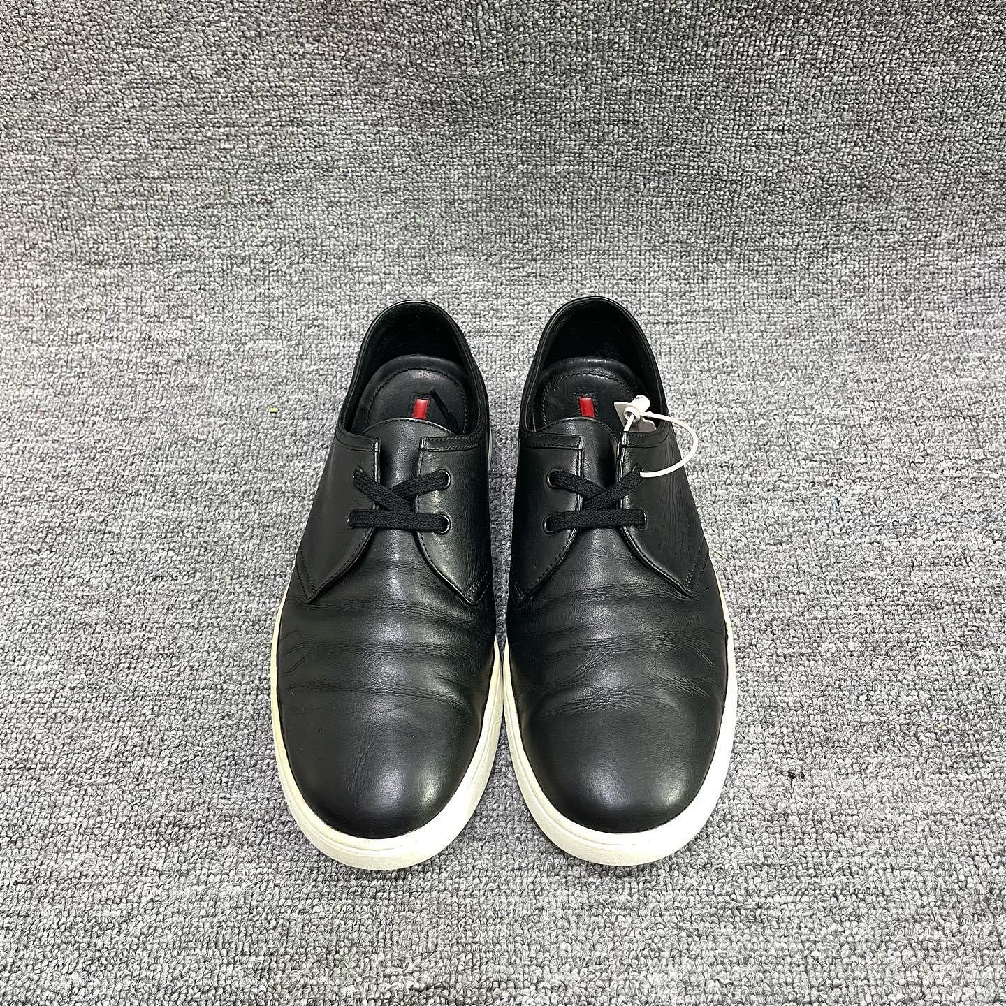 Prada Prada Black Leather Low-Top Sneakers Size 8.5 Size US 8.5 / EU 41-42 - 2 Thumbnail