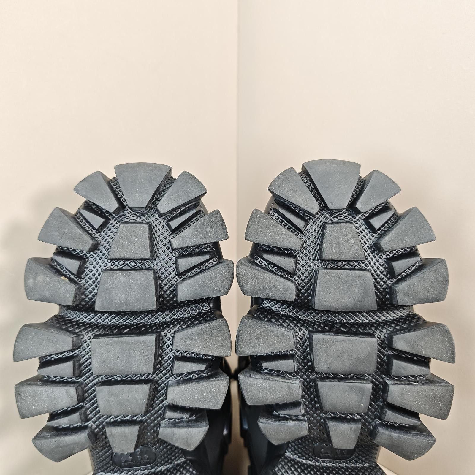 Prada Prada Cloudbust Thunder Hi-Top Sneakers Size 35.5 Size US 5.5 / IT 35.5 - 6 Thumbnail