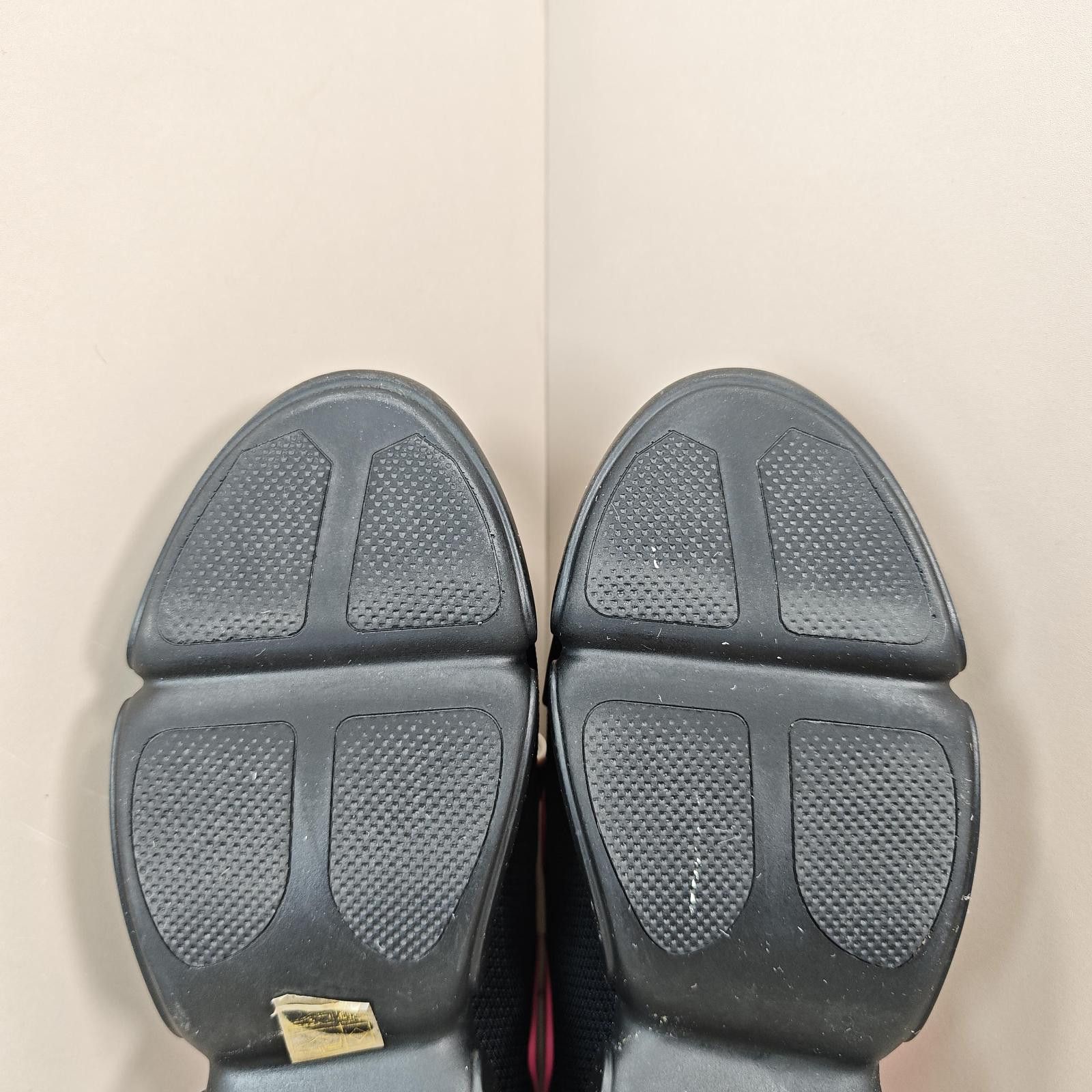 Prada Prada Pink Accent Low-Top Sneakers Size 35.5 Size US 5.5 / IT 35.5 - 7 Thumbnail