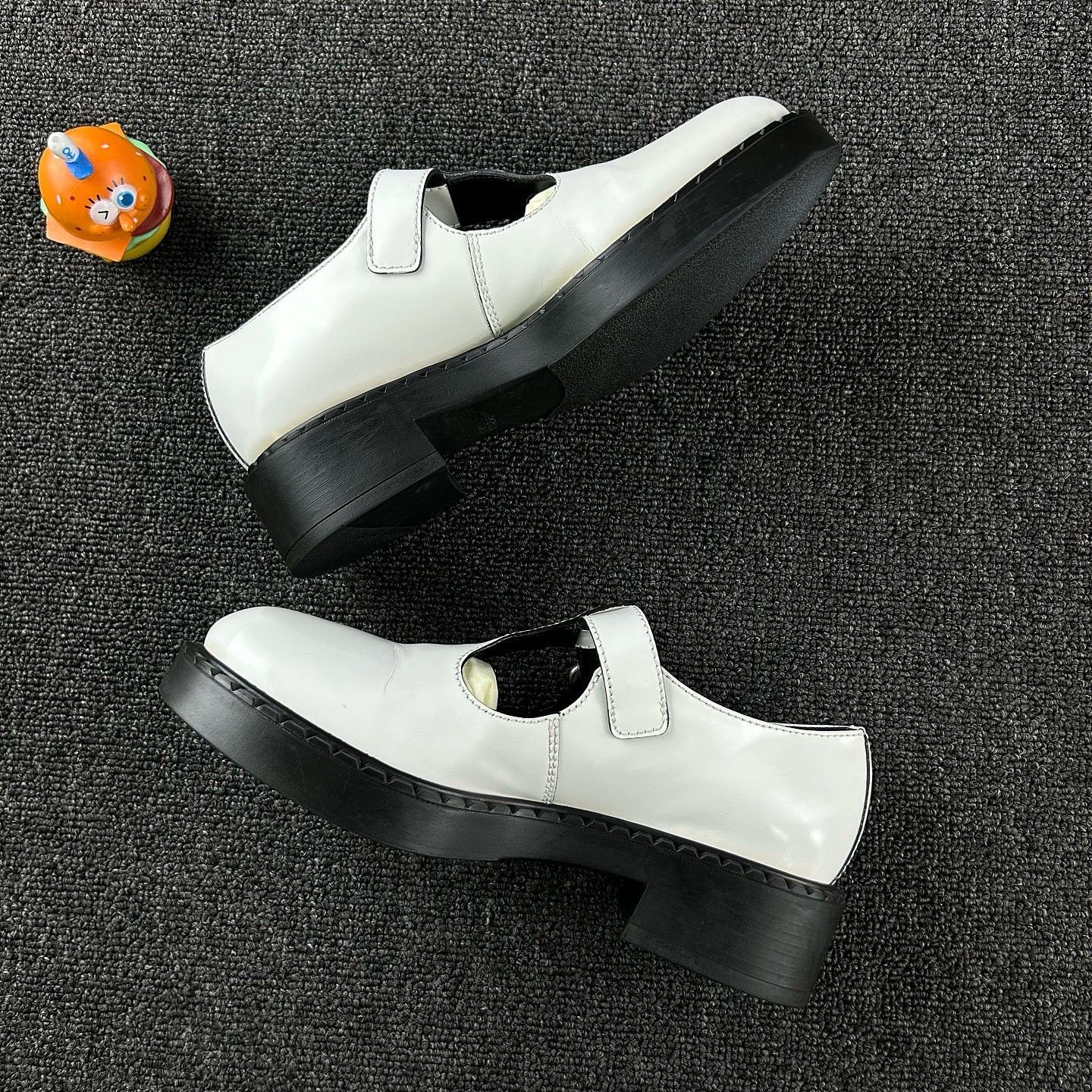 Prada Prada White Leather Mary Jane Platform Shoes Size 36 Size US 6 / IT 36 - 7 Thumbnail
