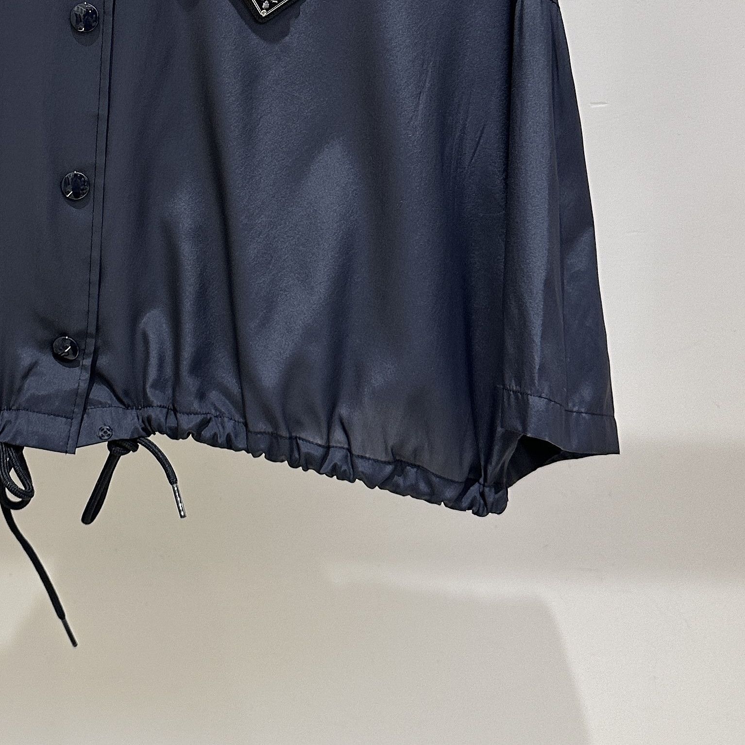 Prada Prada Triangle Logo Silk Button Up Shirt Size 38 Size XS / US 0-2 / IT 36-38 - 6 Thumbnail