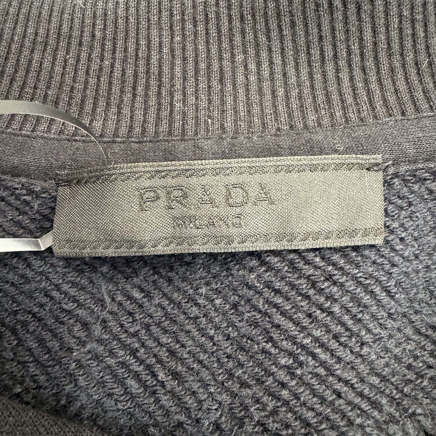 Prada Prada Logo Tab Sweatshirt Size L Size US L / EU 52-54 / 3 - 3 Thumbnail