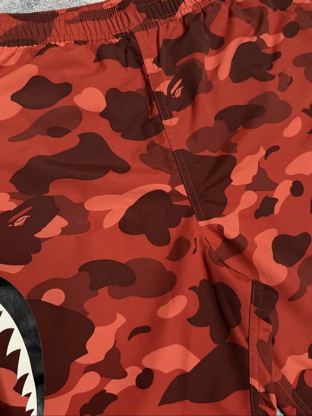 Bape A Bathing Ape Color Camo Shark Shorts Size L Size US 34 / EU 50 - 5 Thumbnail