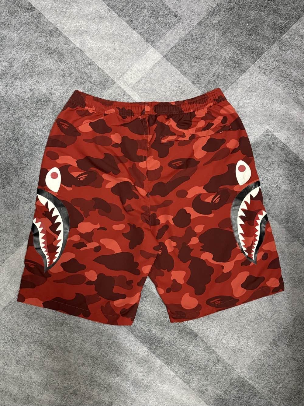 Bape A Bathing Ape Color Camo Shark Shorts Size L Size US 34 / EU 50 - 2 Thumbnail