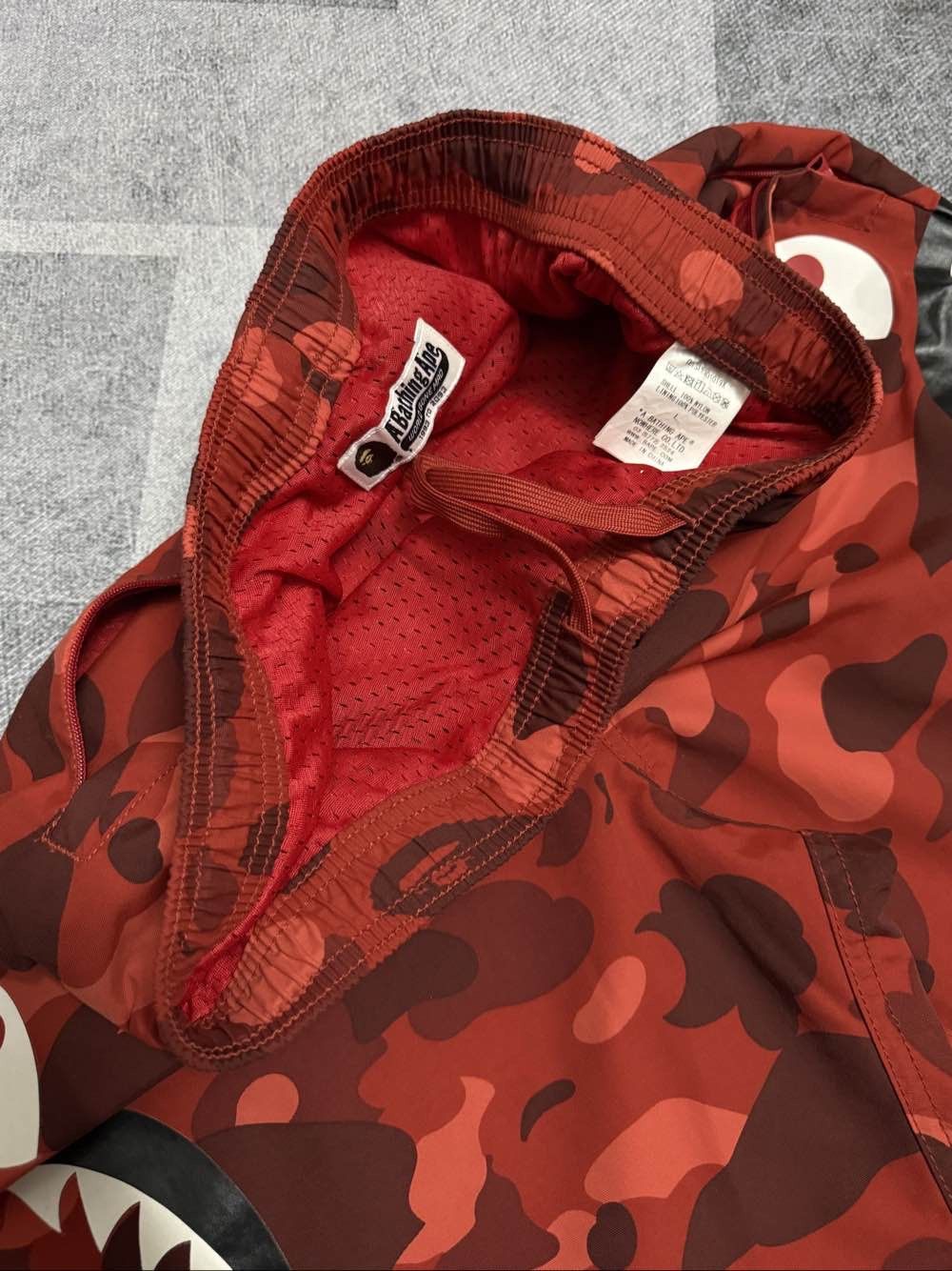 Bape A Bathing Ape Color Camo Shark Shorts Size L Size US 34 / EU 50 - 6 Thumbnail
