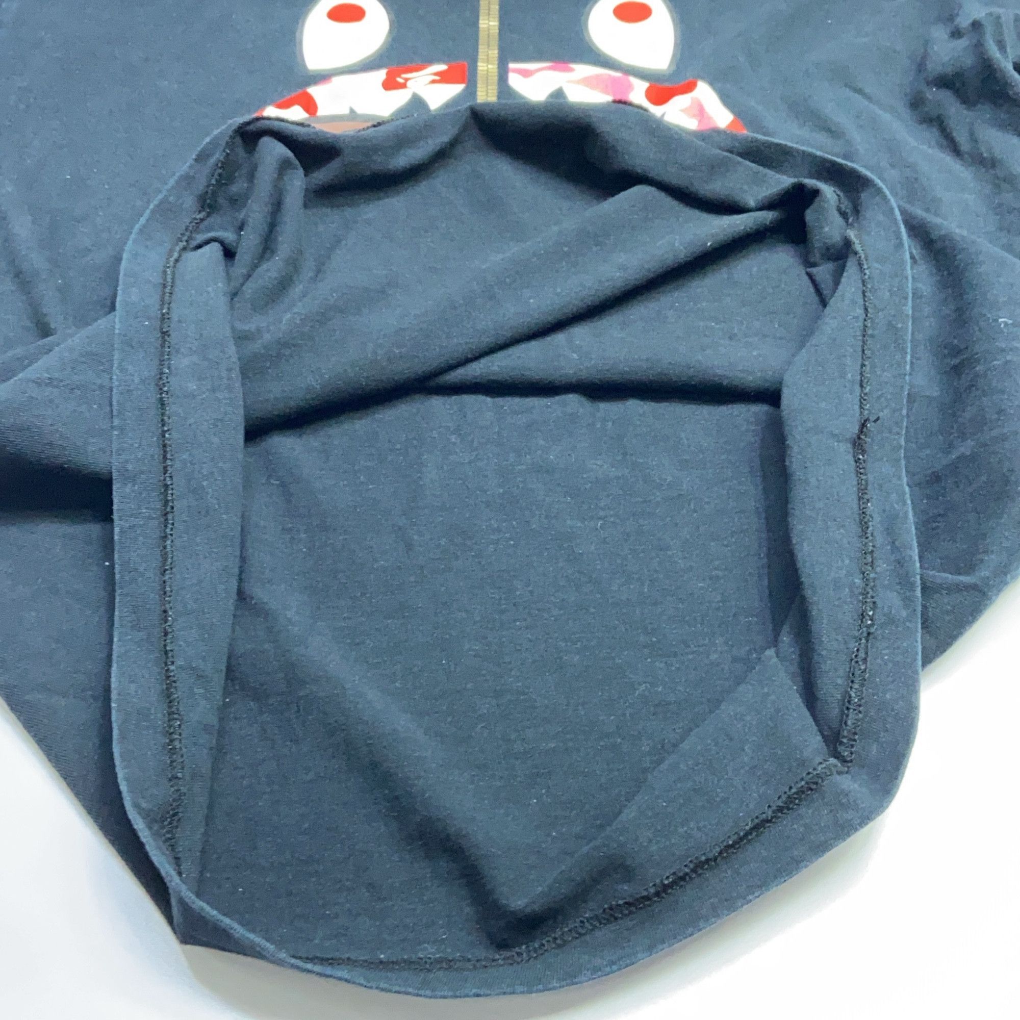 Bape A BATHING APE Camo Shark T-Shirt Size XL Size US XL / EU 56 / 4 - 14 Thumbnail