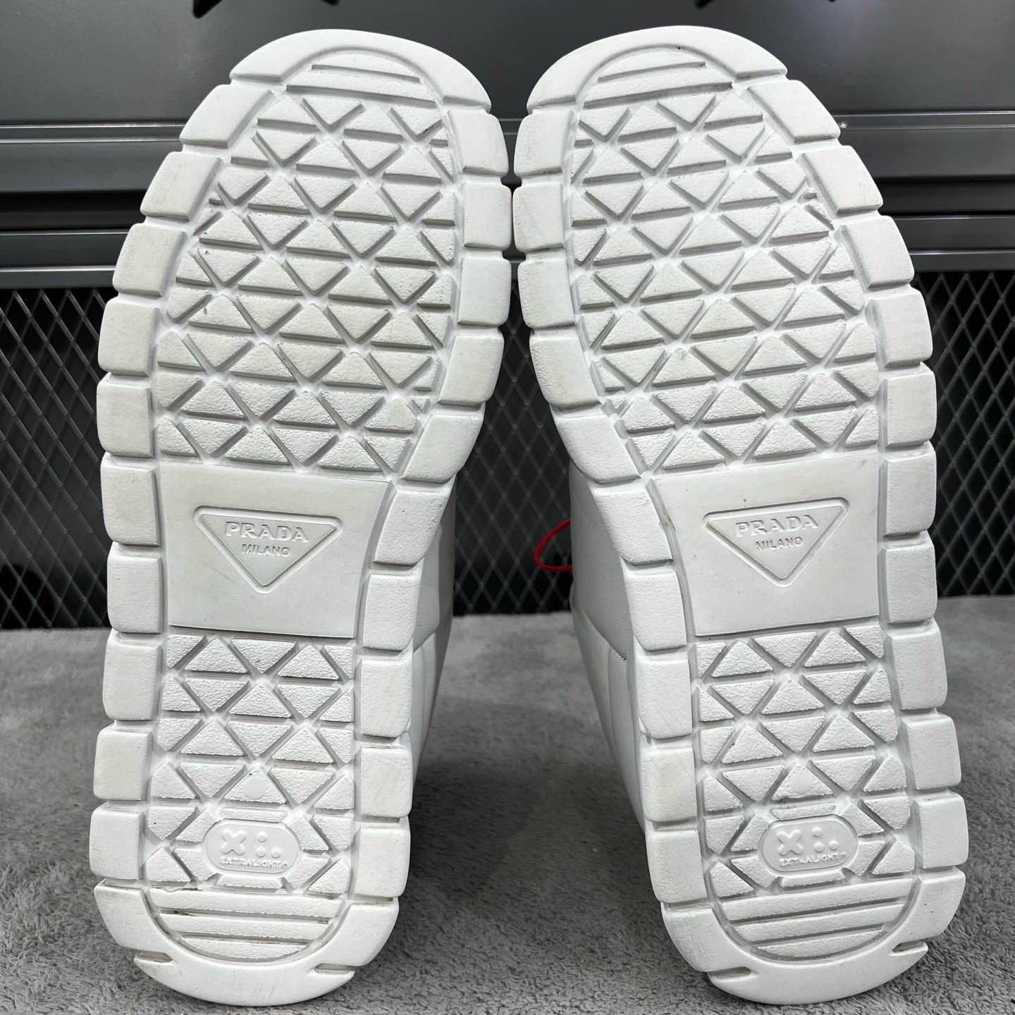 Prada Prada Leather Low-Top Sneakers US 8.5 Size US 8.5 / EU 41-42 - 4 Thumbnail