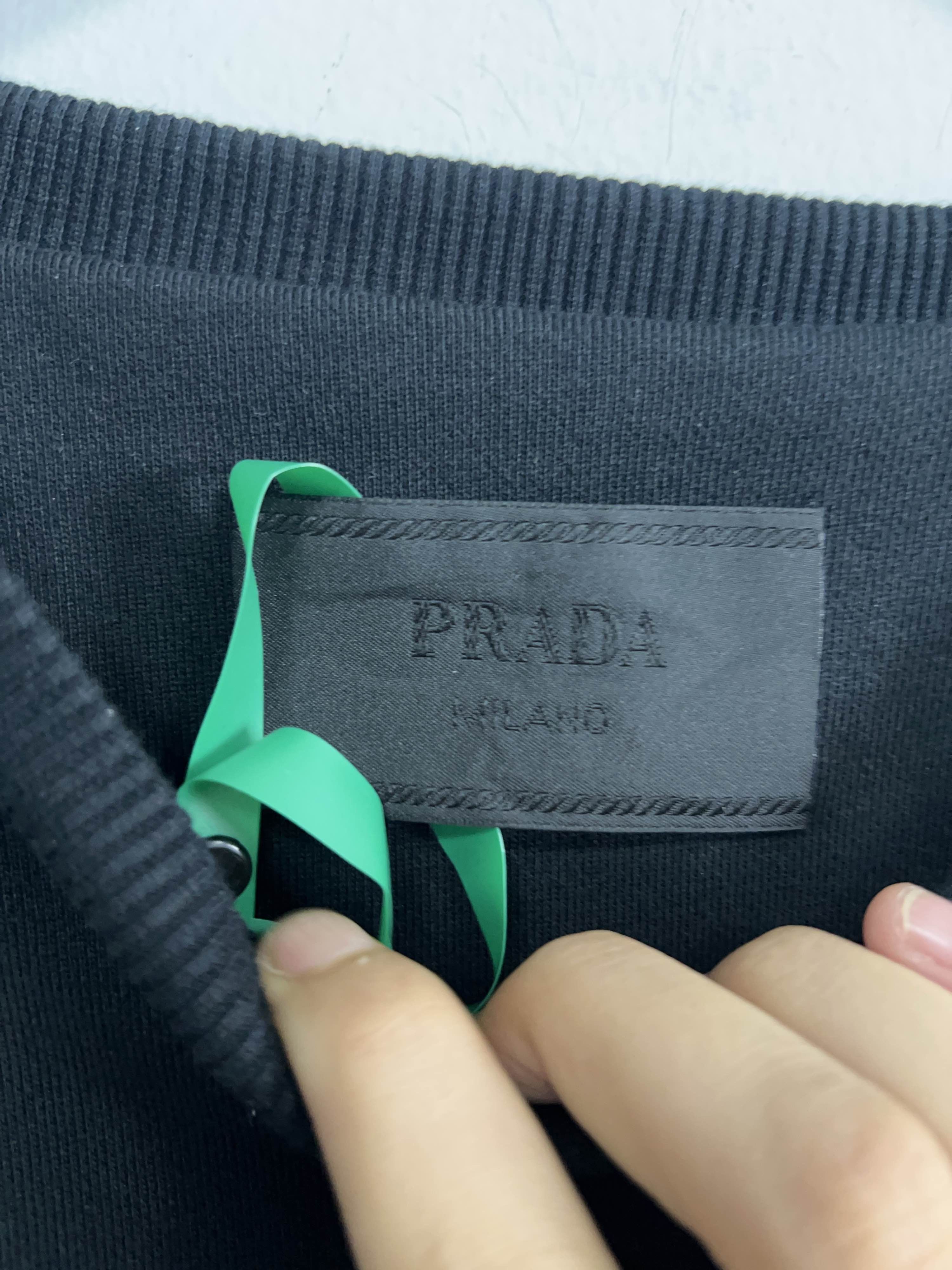 Prada Prada Metal Logo Sweatshirt Size XL Size US XL / EU 56 / 4 - 3 Thumbnail