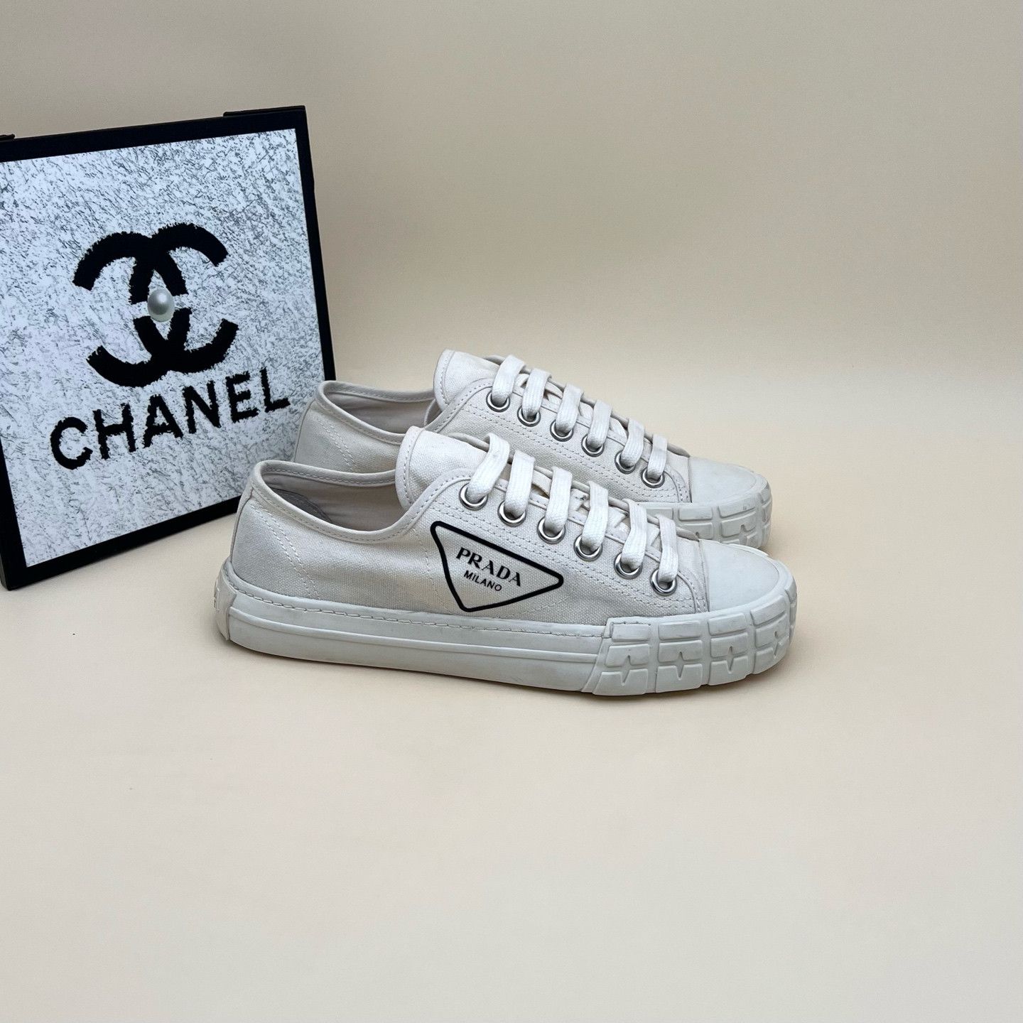 Prada Prada Canvas Low-Top Sneakers Size 36 Size US 6 / IT 36 - 6 Thumbnail