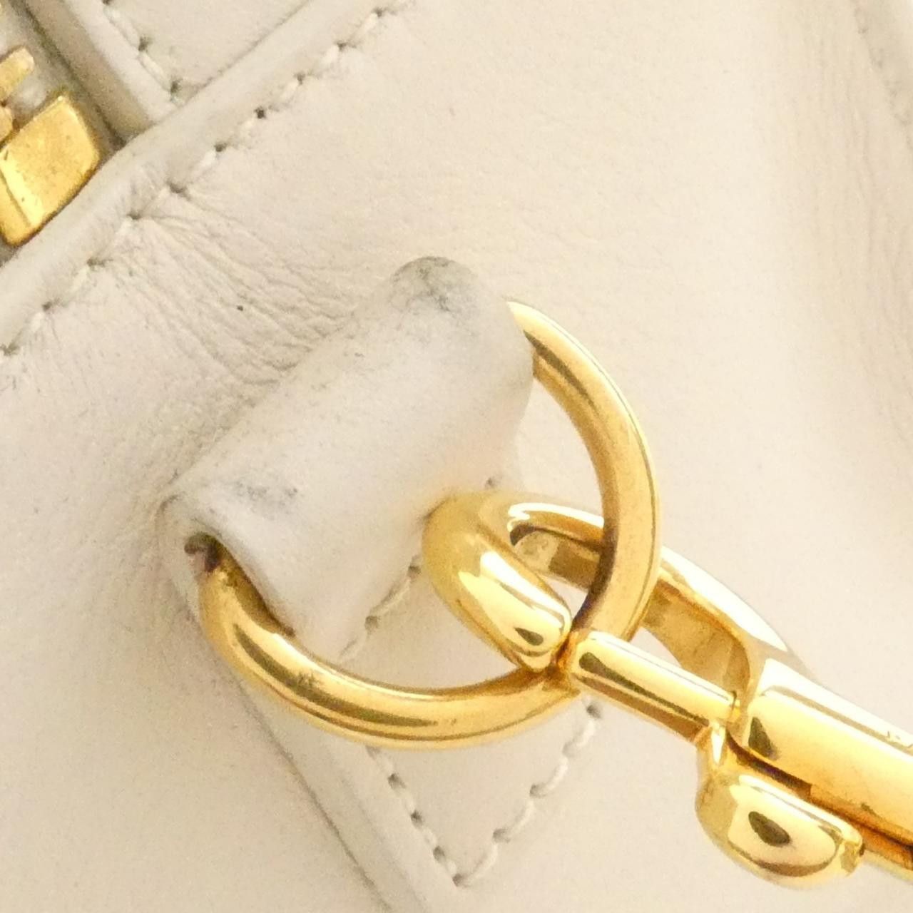 Yves Saint Laurent Yves Saint Laurent Saint Laurent Cabas Monogram Calf Handbag Leather Crossbody Bag 372087BJ50J DUTY FREE for USA Size ONE SIZE - 6 Thumbnail