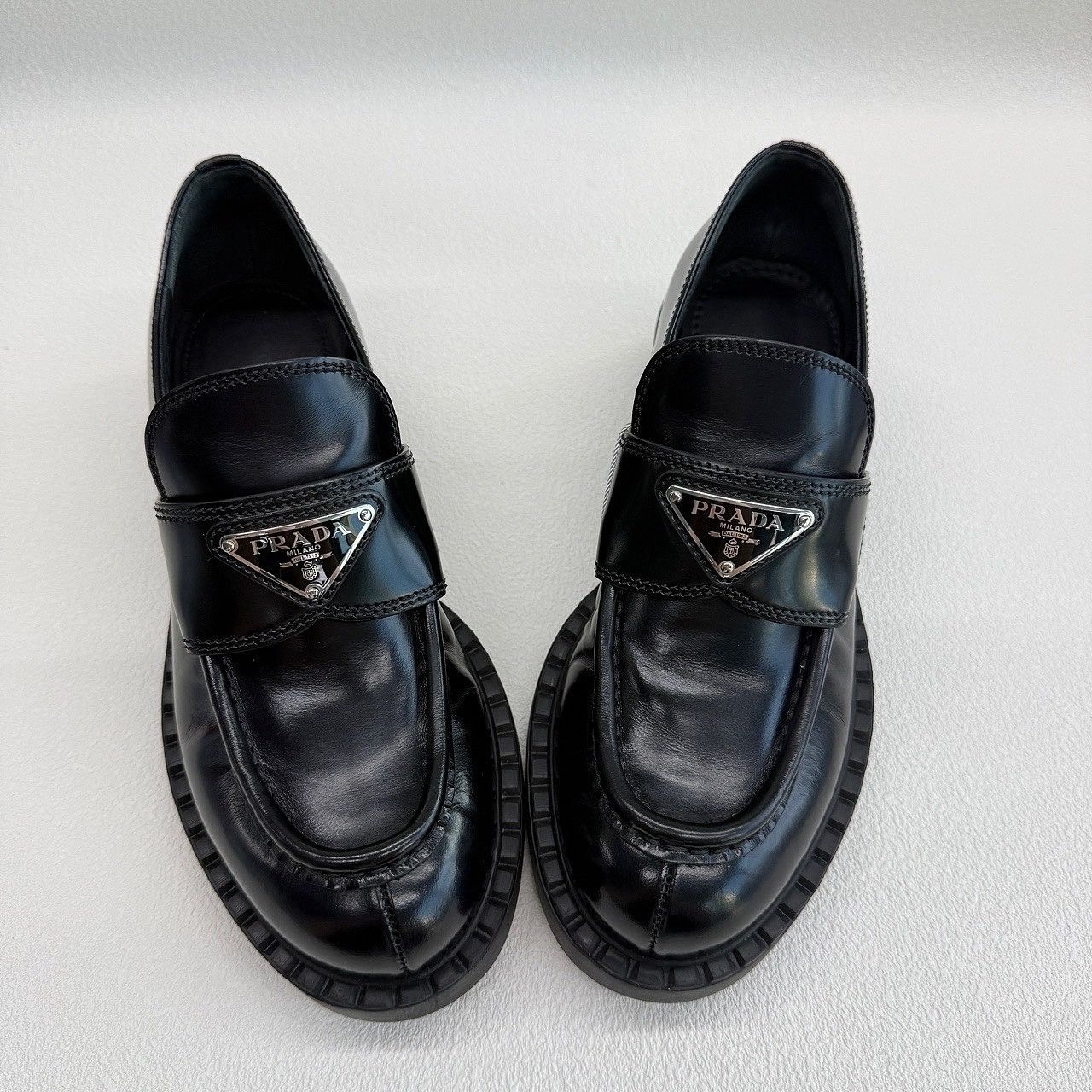 Prada Prada Chocolate Leather Loafers Size 35 Size US 5 / IT 35 - 10 Thumbnail