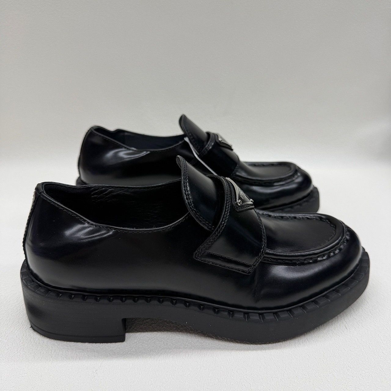 Prada Prada Chocolate Leather Loafers Size 36 Size US 6 / IT 36 - 7 Thumbnail