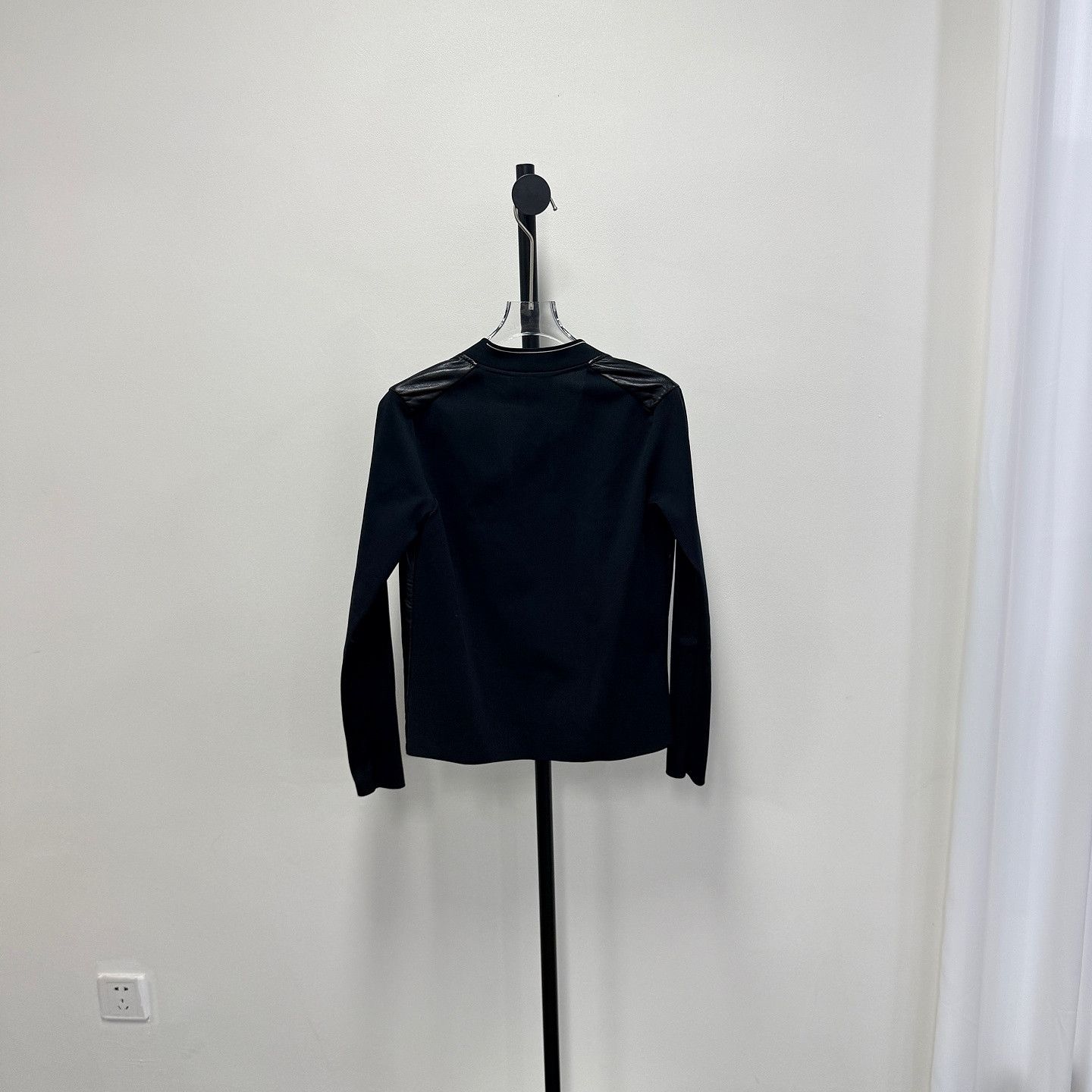 Prada Prada Leather Panel V-Neck Cardigan Size 36 Size XS / US 0-2 / IT 36-38 - 2 Thumbnail