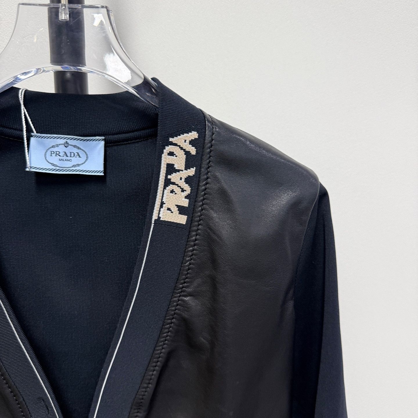 Prada Prada Leather Panel V-Neck Cardigan Size 36 Size XS / US 0-2 / IT 36-38 - 6 Thumbnail