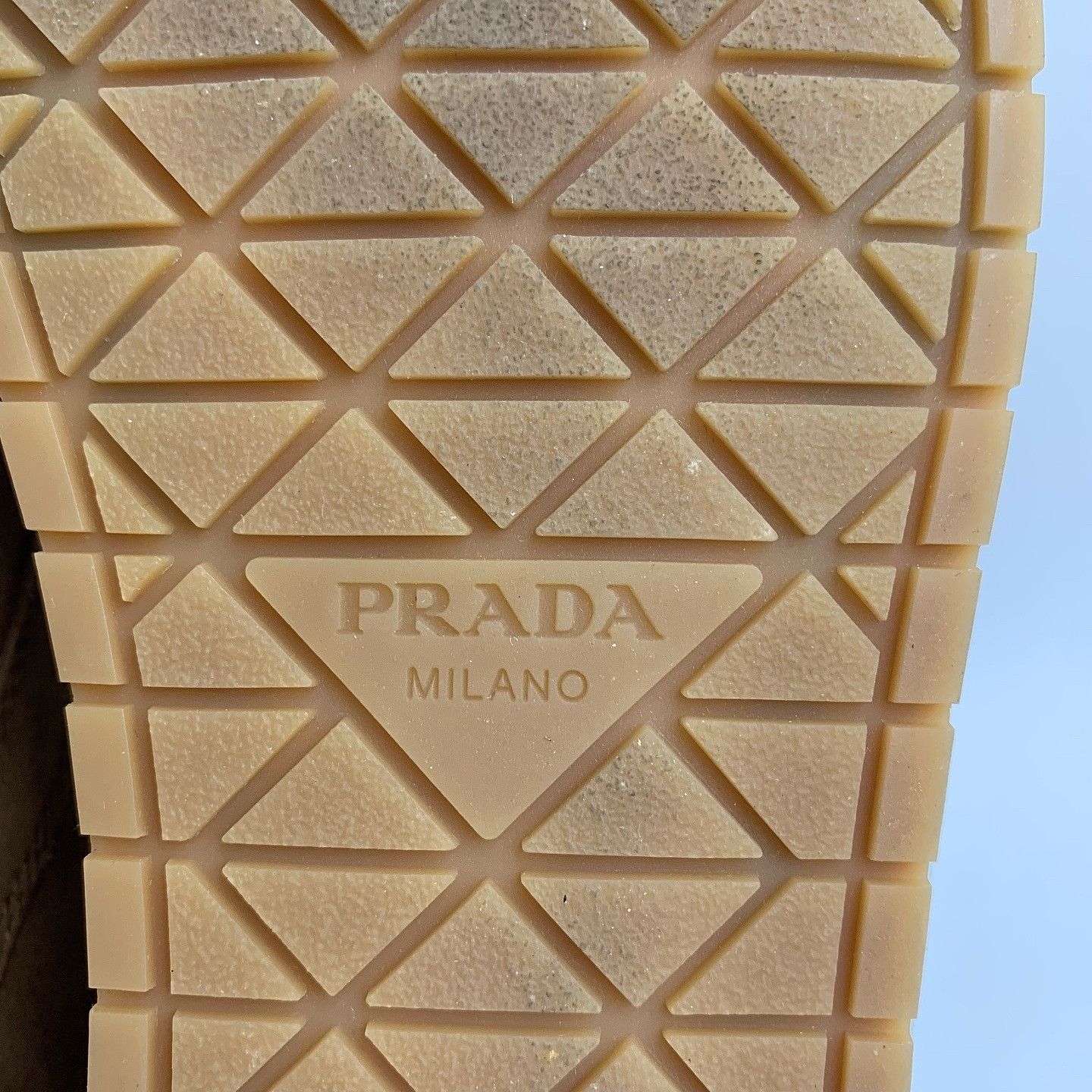 Prada Prada Suede Low-Top Sneakers Size 37.5 Size US 7.5 / IT 37.5 - 6 Thumbnail