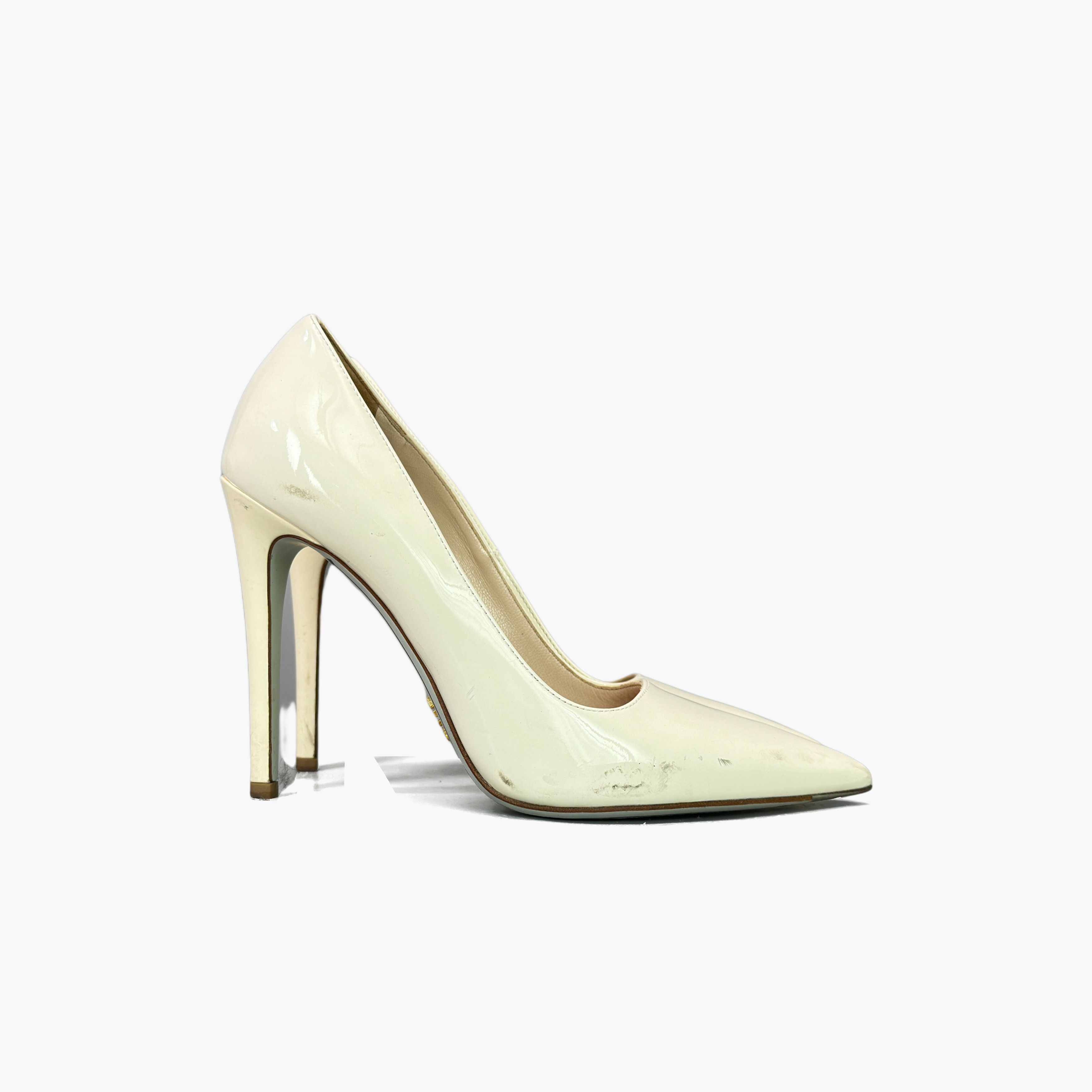 Prada Prada Patent Leather Pointy Toe Pumps Size 35 Size US 5 / IT 35 - 4 Thumbnail