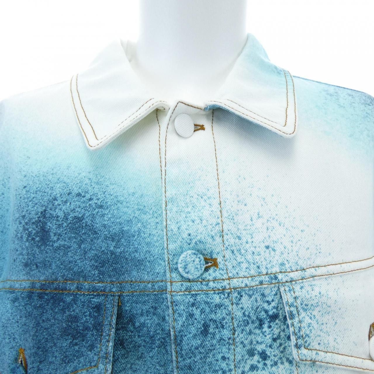 Louis Vuitton Louis Vuitton Louis Vuitton LV Spray Denim Jacket Textile Outerwear HOA10WU14 DUTY FREE for USA Size ONE SIZE - 6 Thumbnail