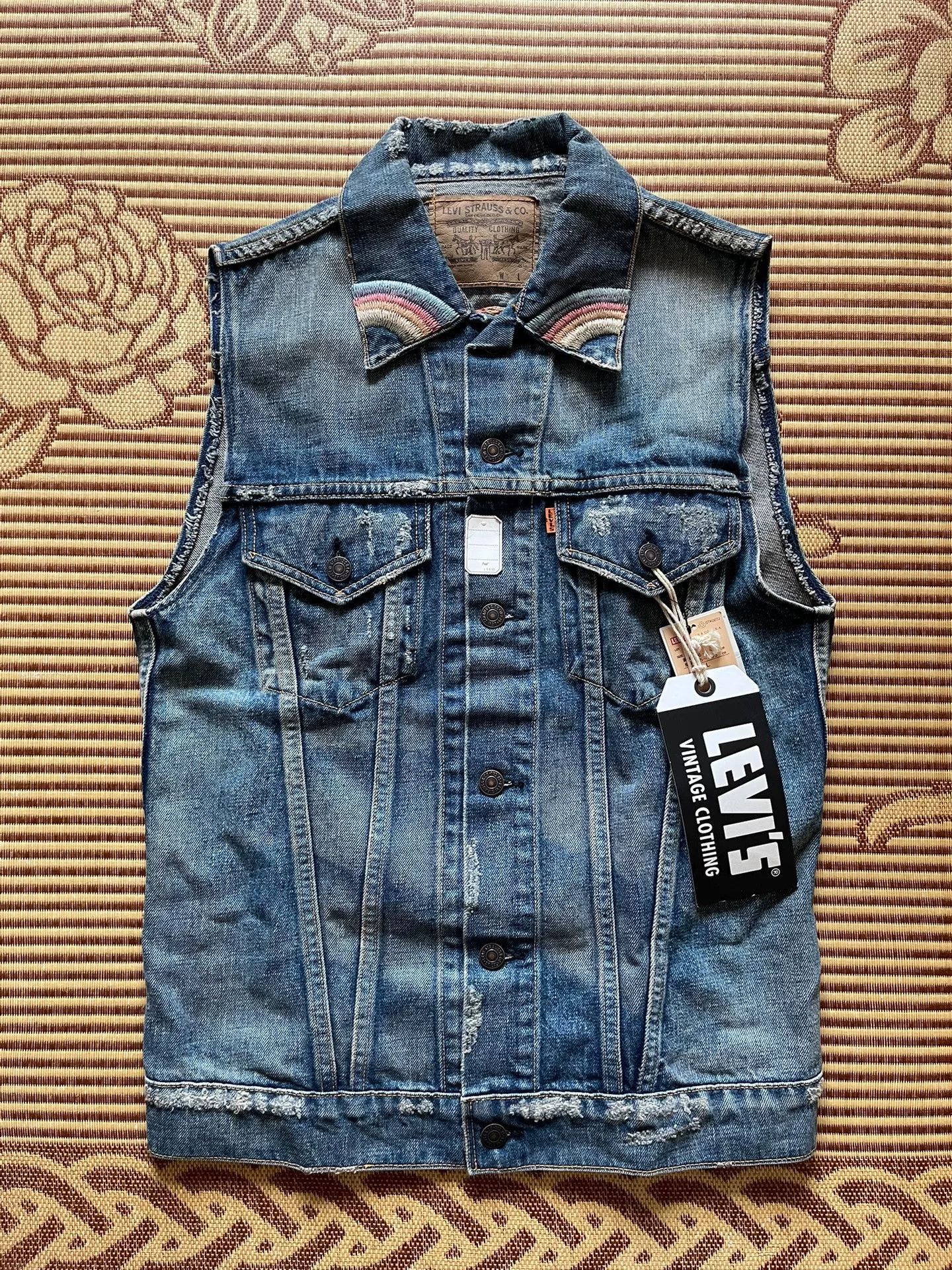 Levi's Vintage Clothing Levis LVC 3rd Washed Denim Embroidered Vest Size US XXS / EU 40 - 2 Thumbnail