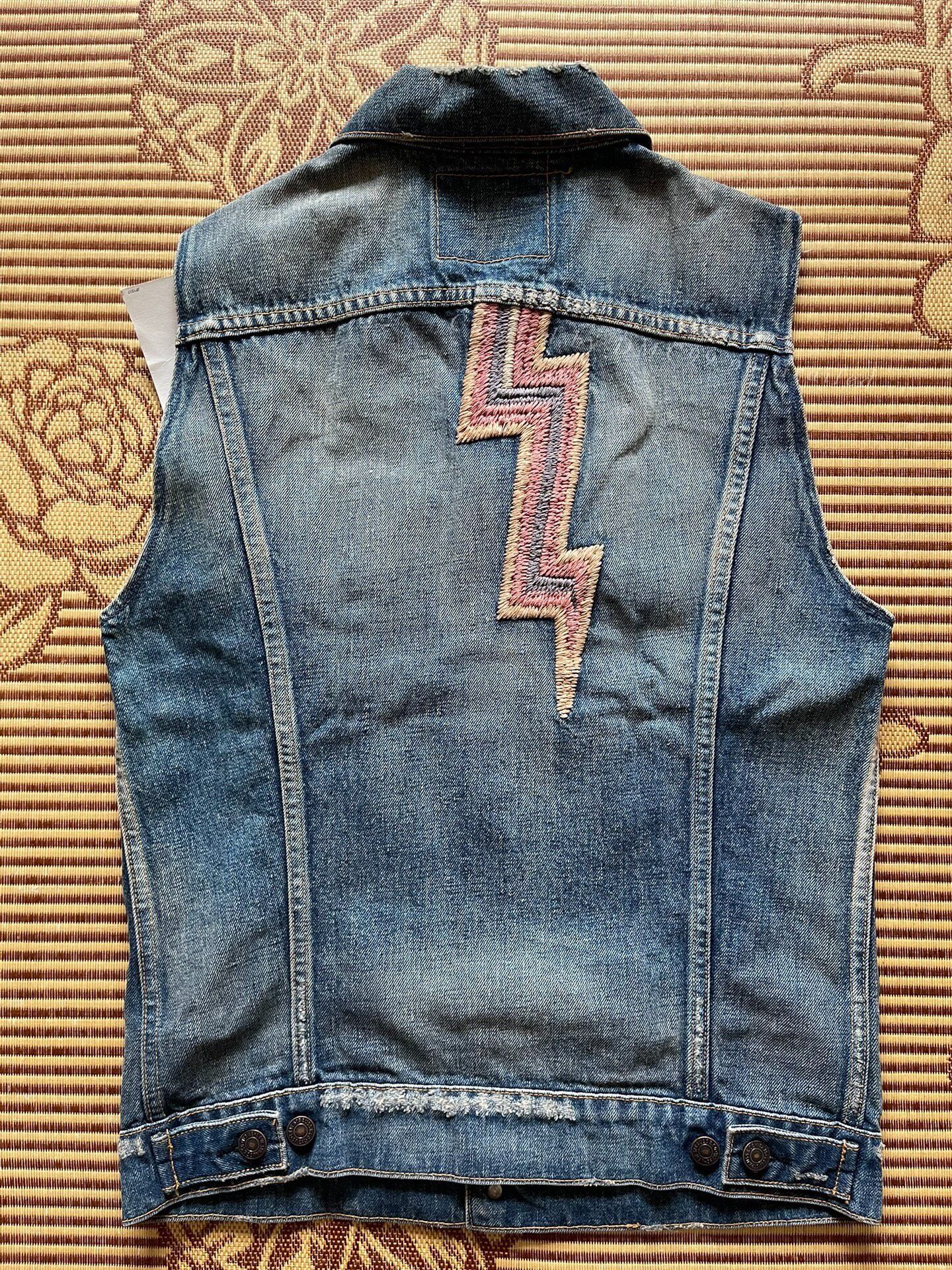 Levi's Vintage Clothing Levis LVC 3rd Washed Denim Embroidered Vest Size US XXS / EU 40 - 3 Thumbnail