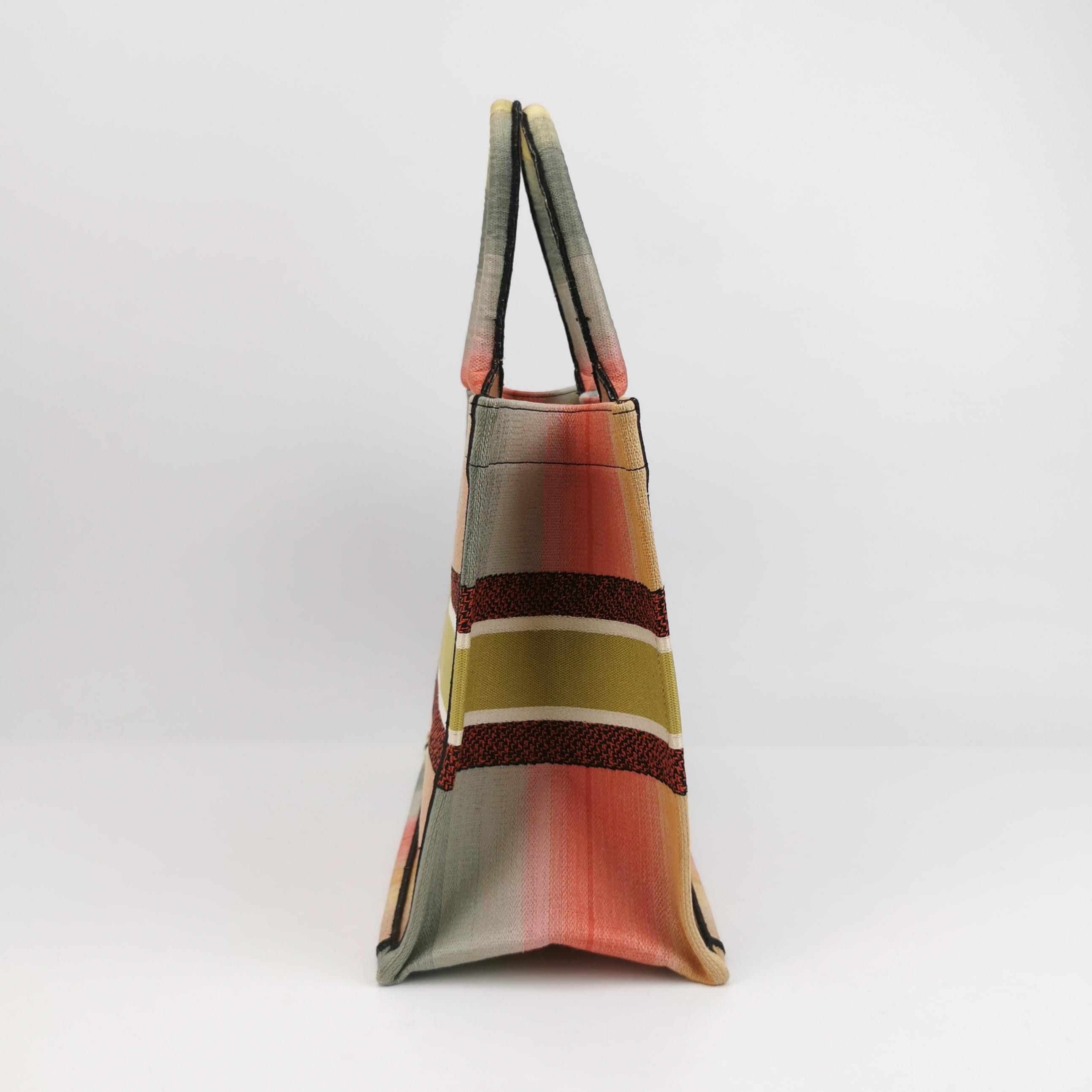 Dior Dior Women os Tote Bags Size ONE SIZE - 4 Thumbnail