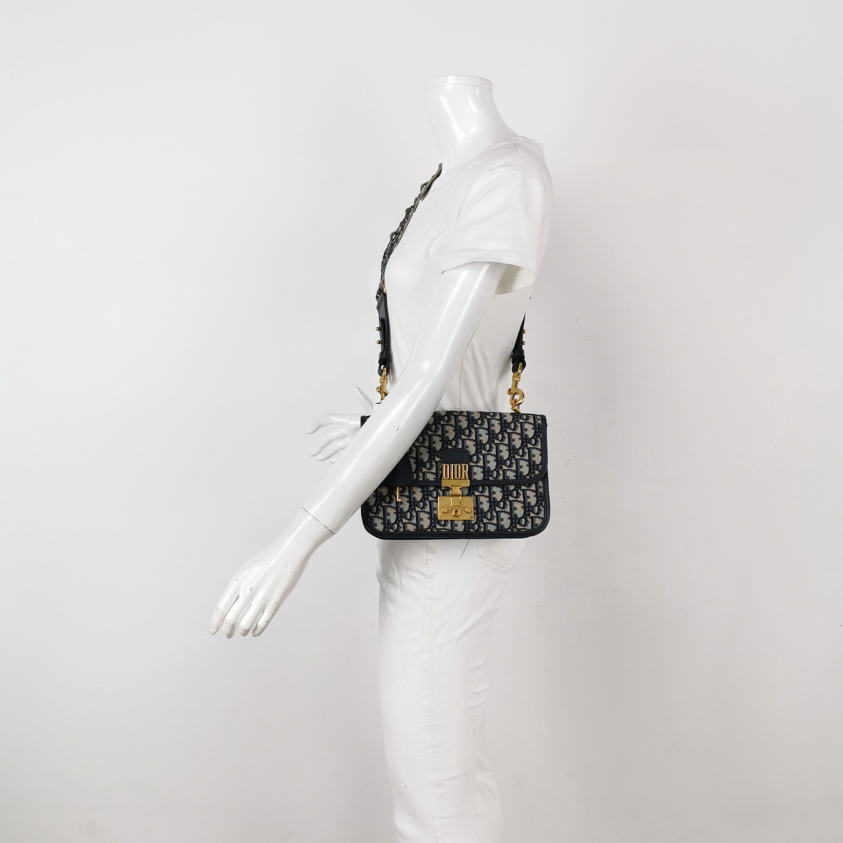 Dior Dior Women os Shoulder Bags Size ONE SIZE - 2 Thumbnail