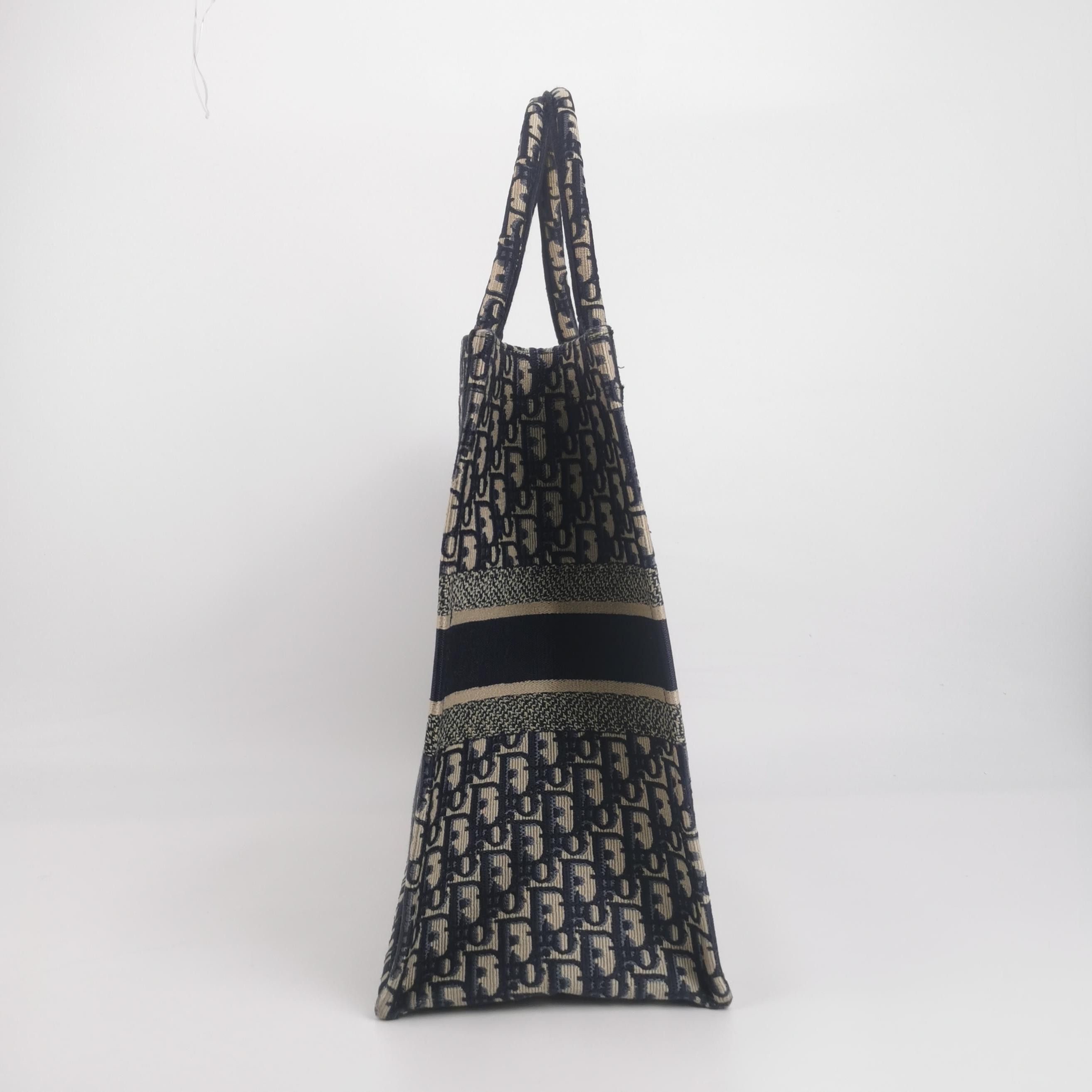 Dior Dior Women os Tote Bags Size ONE SIZE - 4 Thumbnail