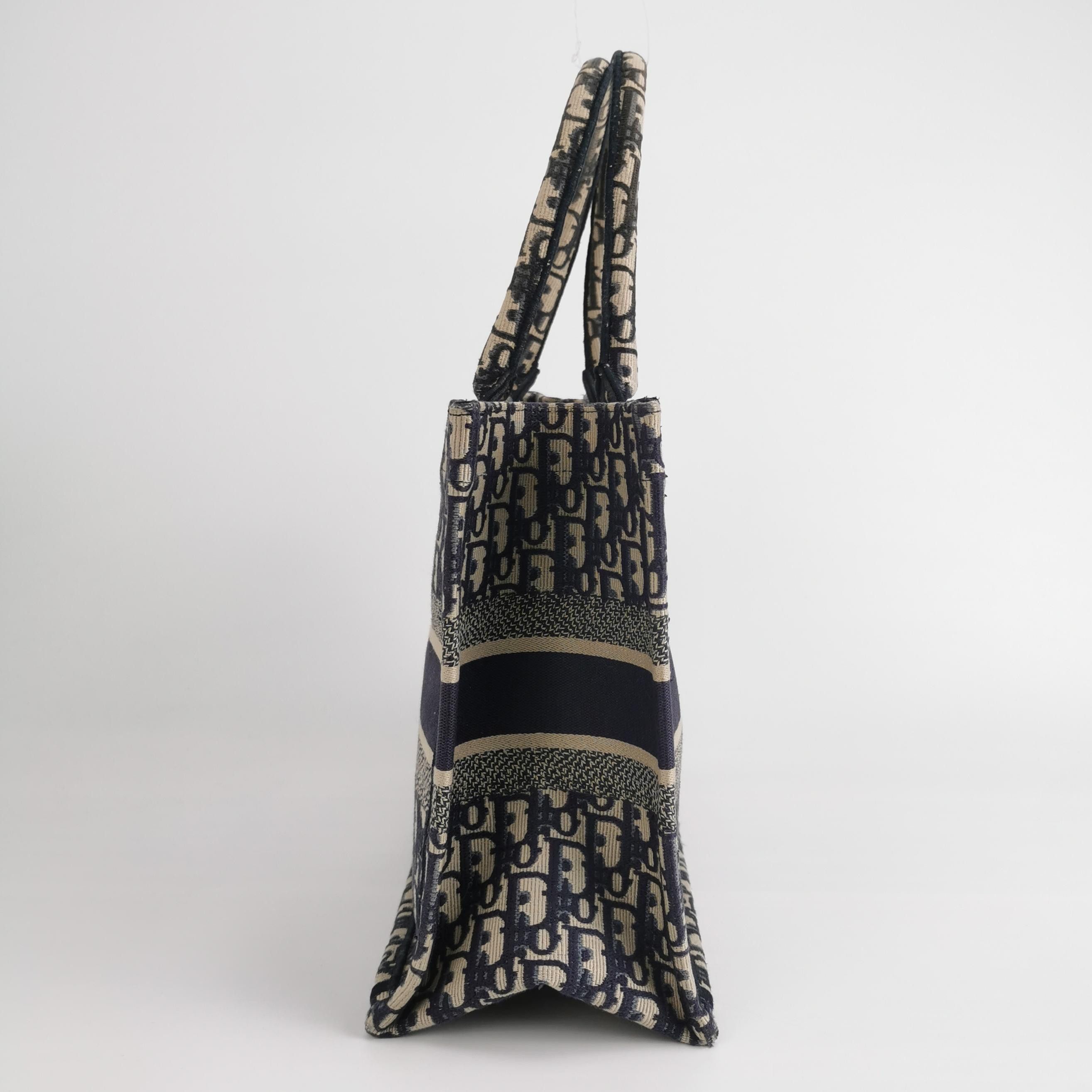 Dior Dior Women os Tote Bags Size ONE SIZE - 4 Thumbnail
