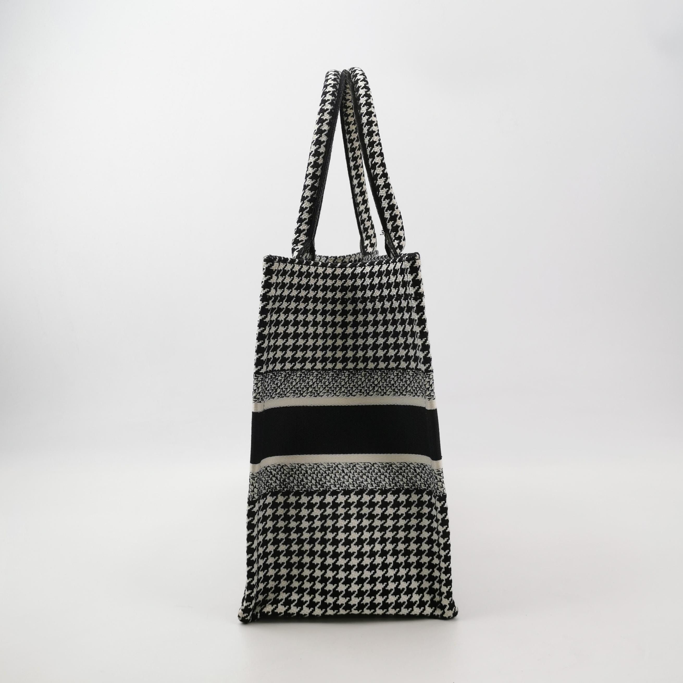 Dior Dior Women os Tote Bags Size ONE SIZE - 3 Thumbnail
