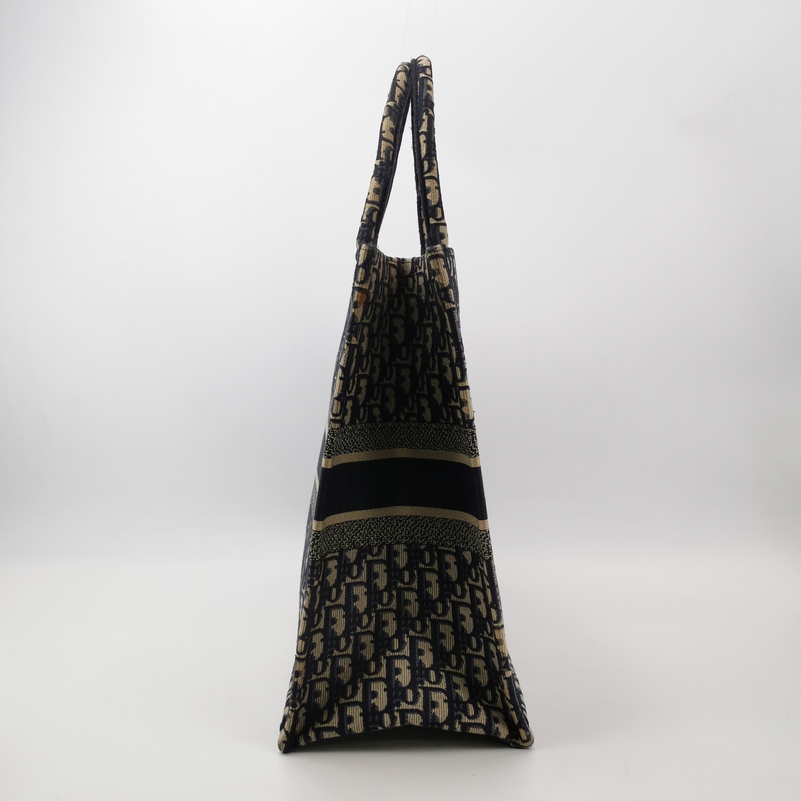 Dior Dior Women os Tote Bags Size ONE SIZE - 4 Thumbnail