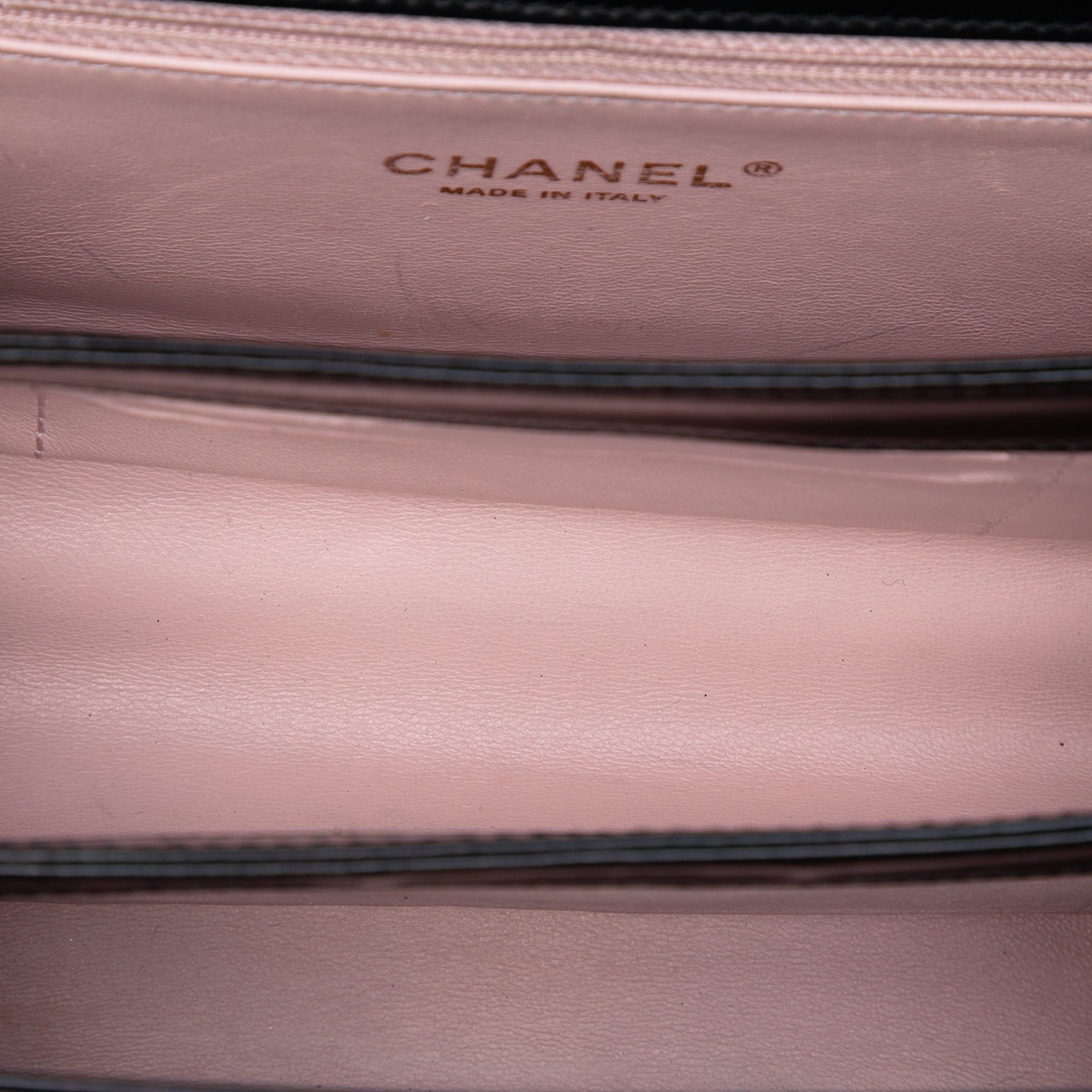 Chanel Paris Cosmopolite Mini Aged Calfskin Straight Lined Flap Size ONE SIZE - 4 Thumbnail