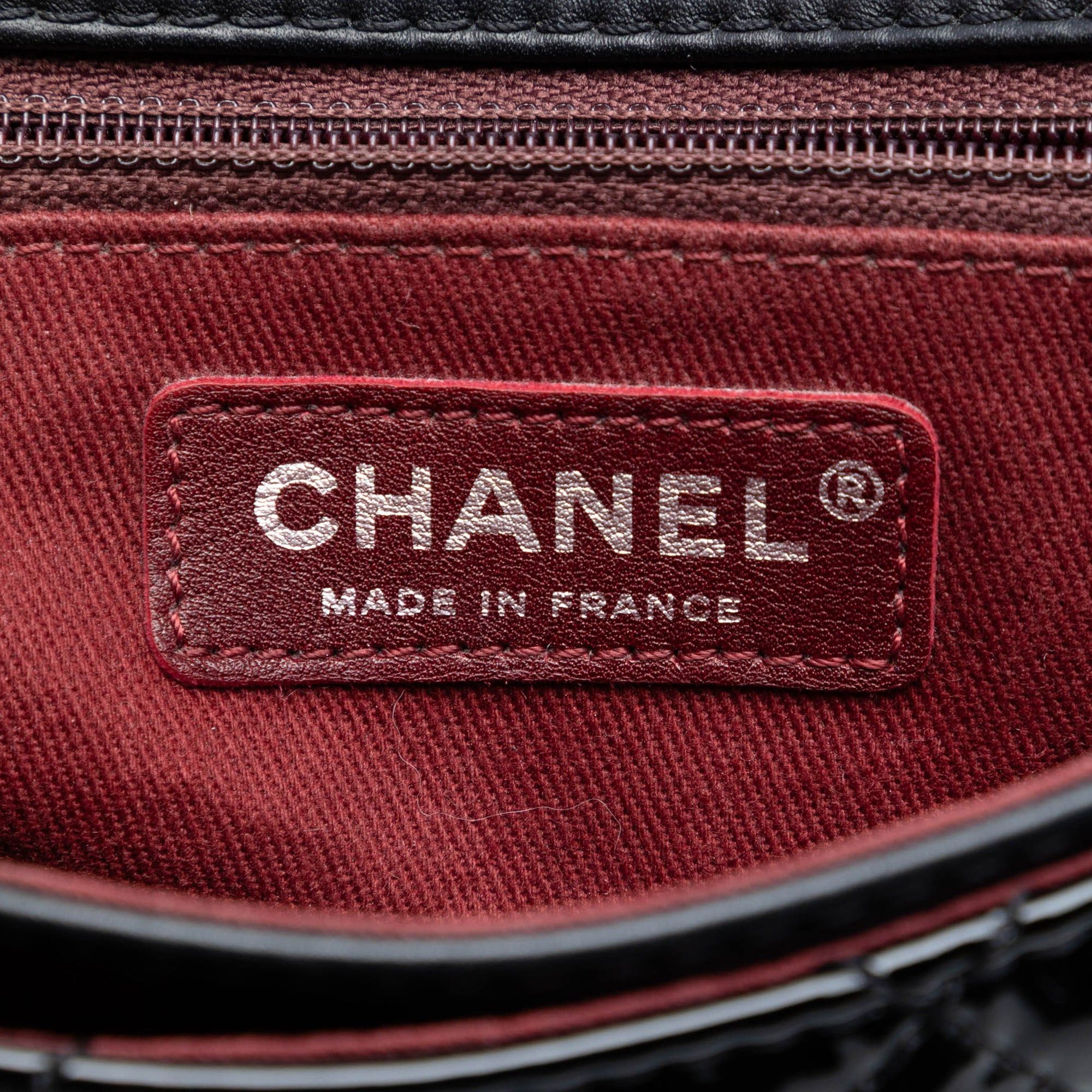 Chanel Medium Quilted Patent Bubble CC Flap Size ONE SIZE - 5 Thumbnail