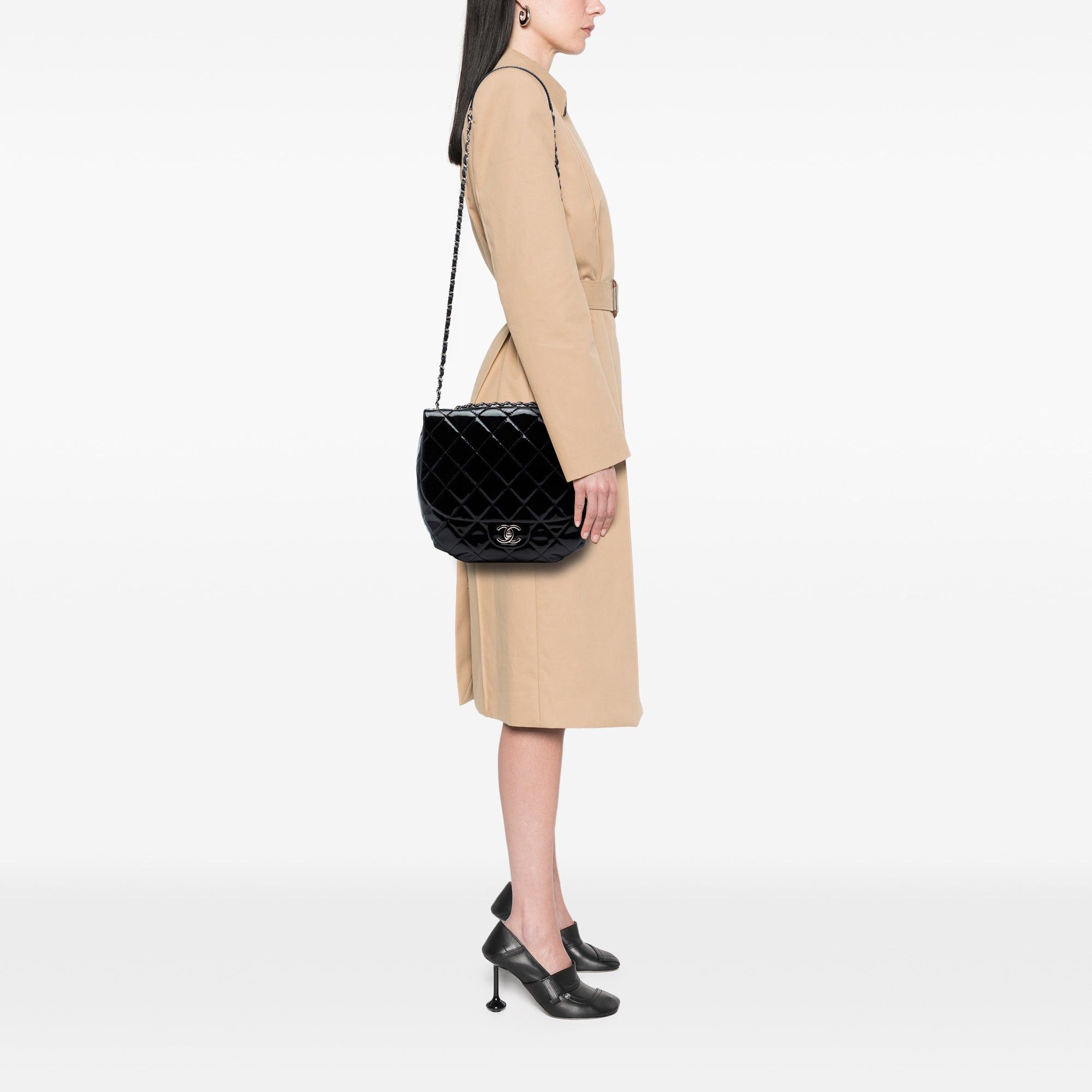 Chanel Medium Quilted Patent Bubble CC Flap Size ONE SIZE - 6 Thumbnail