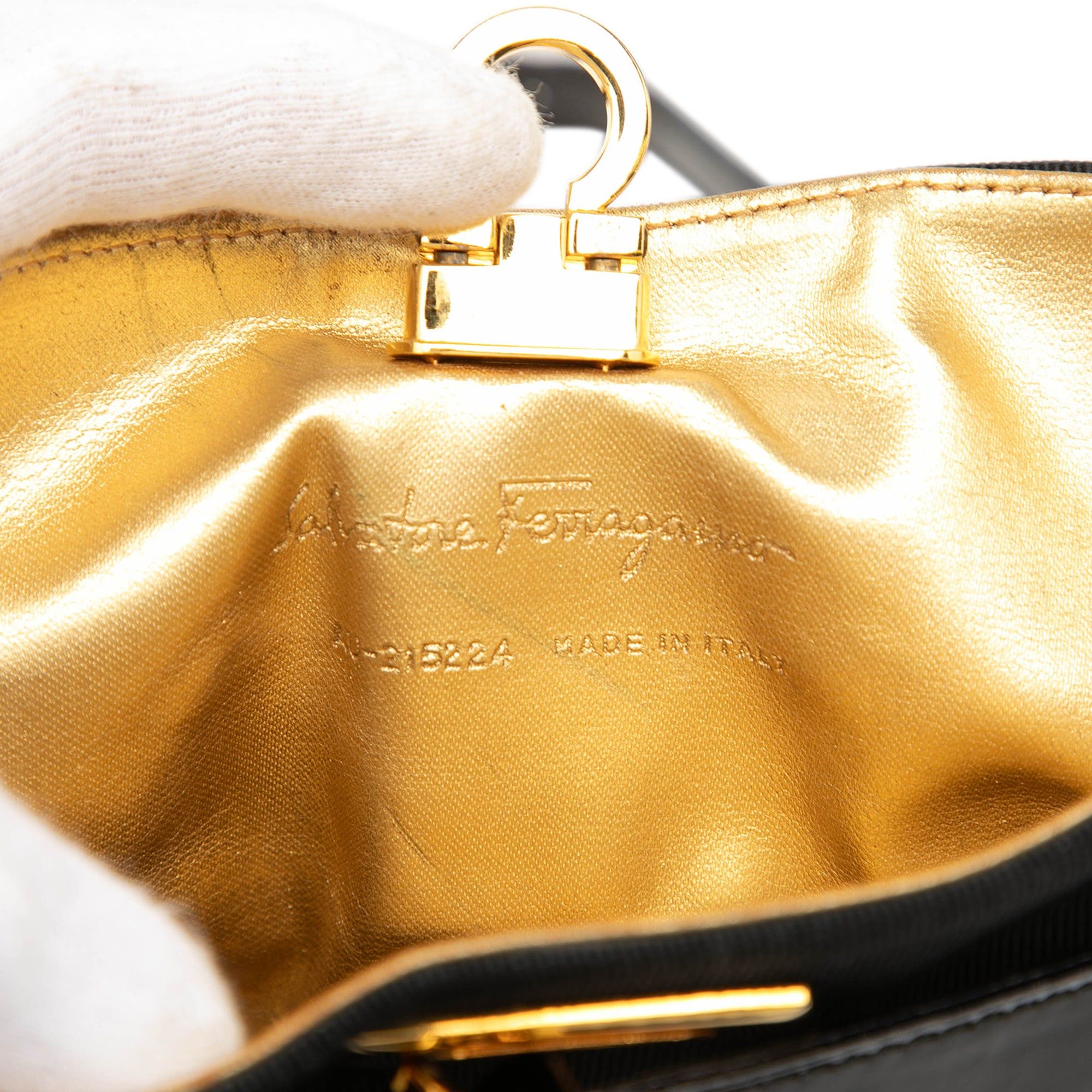 Salvatore Ferragamo Vinyl Gancini Bucket Bag Size ONE SIZE - 5 Thumbnail