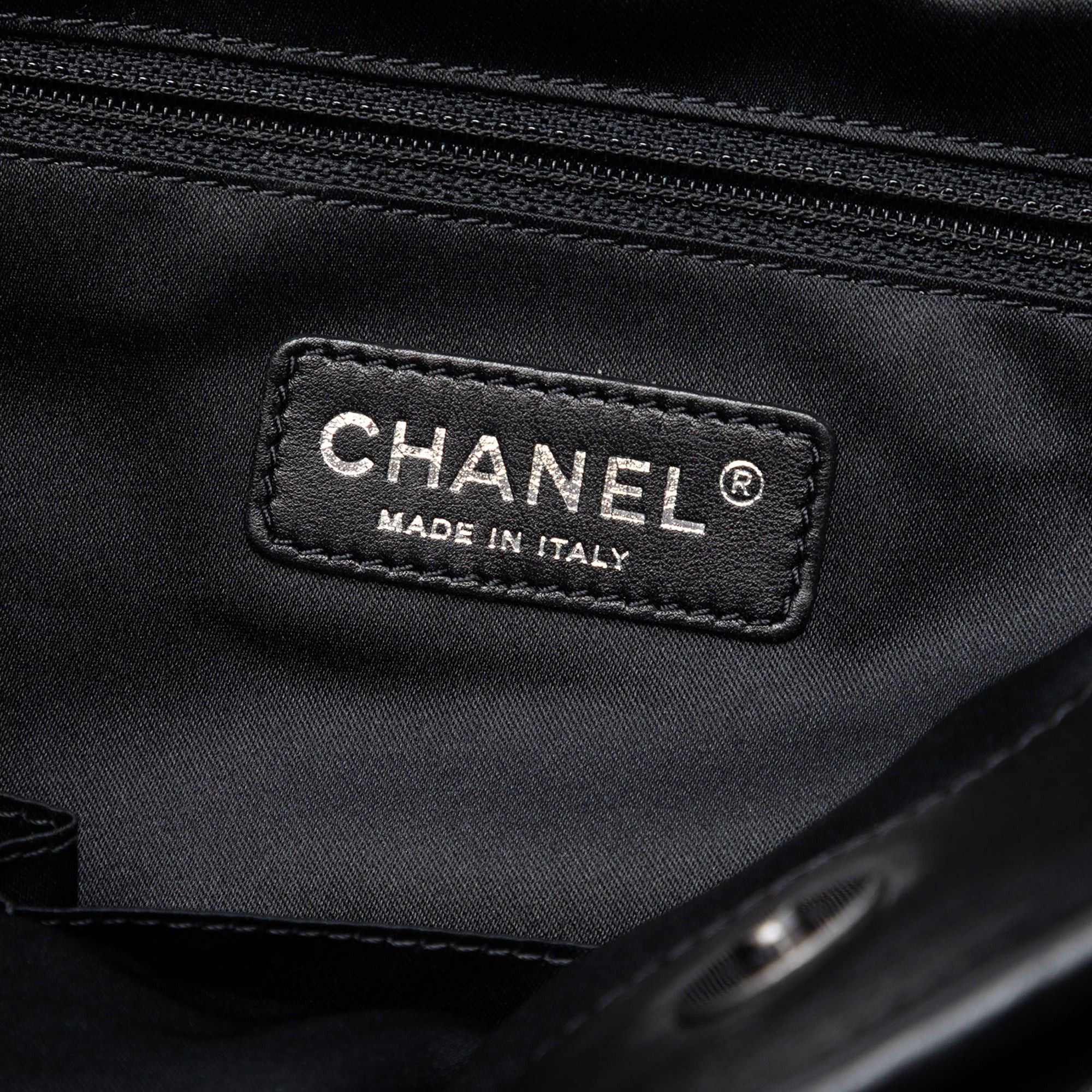Chanel CC Quilted Lambskin Chain Shopping Tote Size ONE SIZE - 5 Thumbnail
