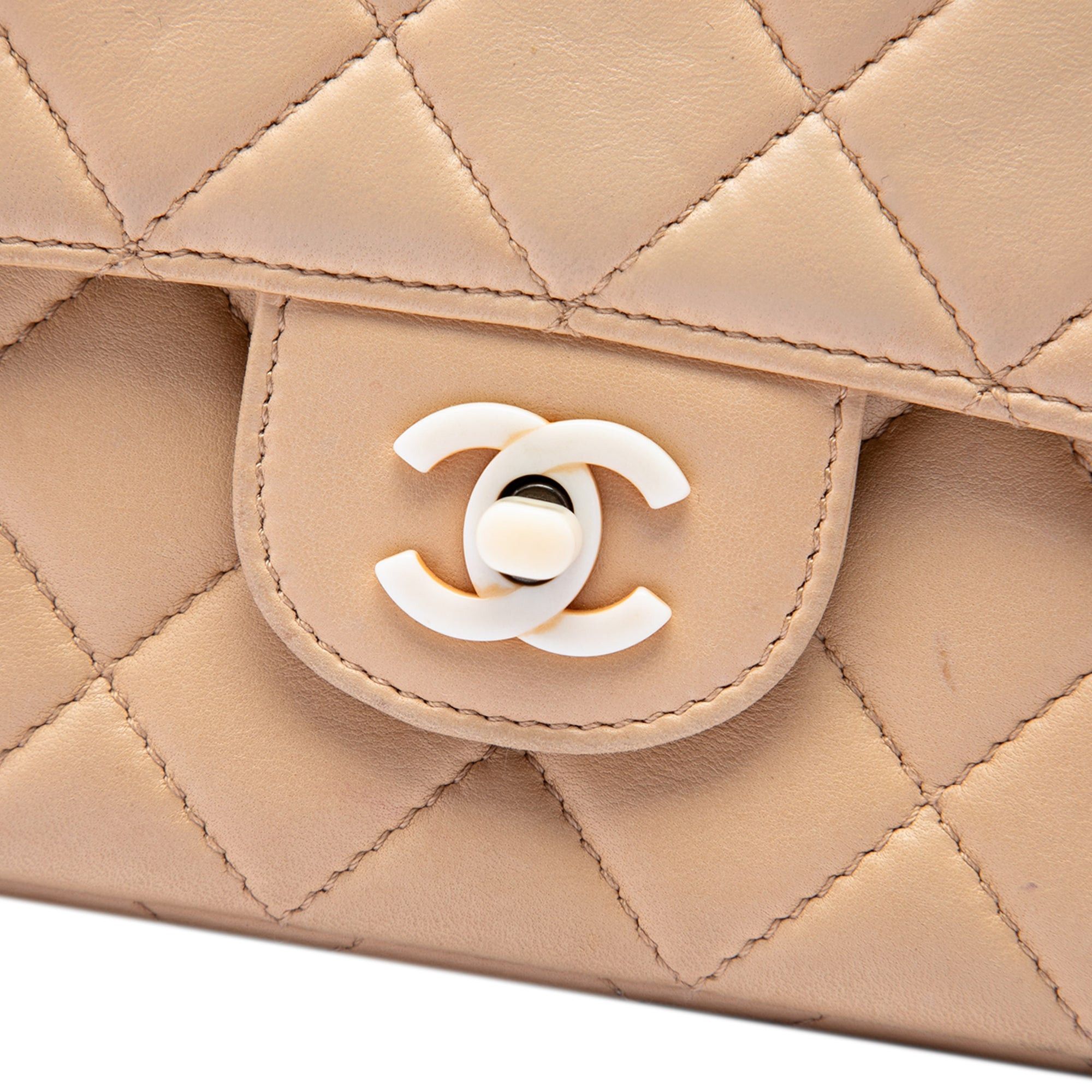 Chanel CC Quilted Lambskin Resin Chain Single Flap Size ONE SIZE - 5 Thumbnail