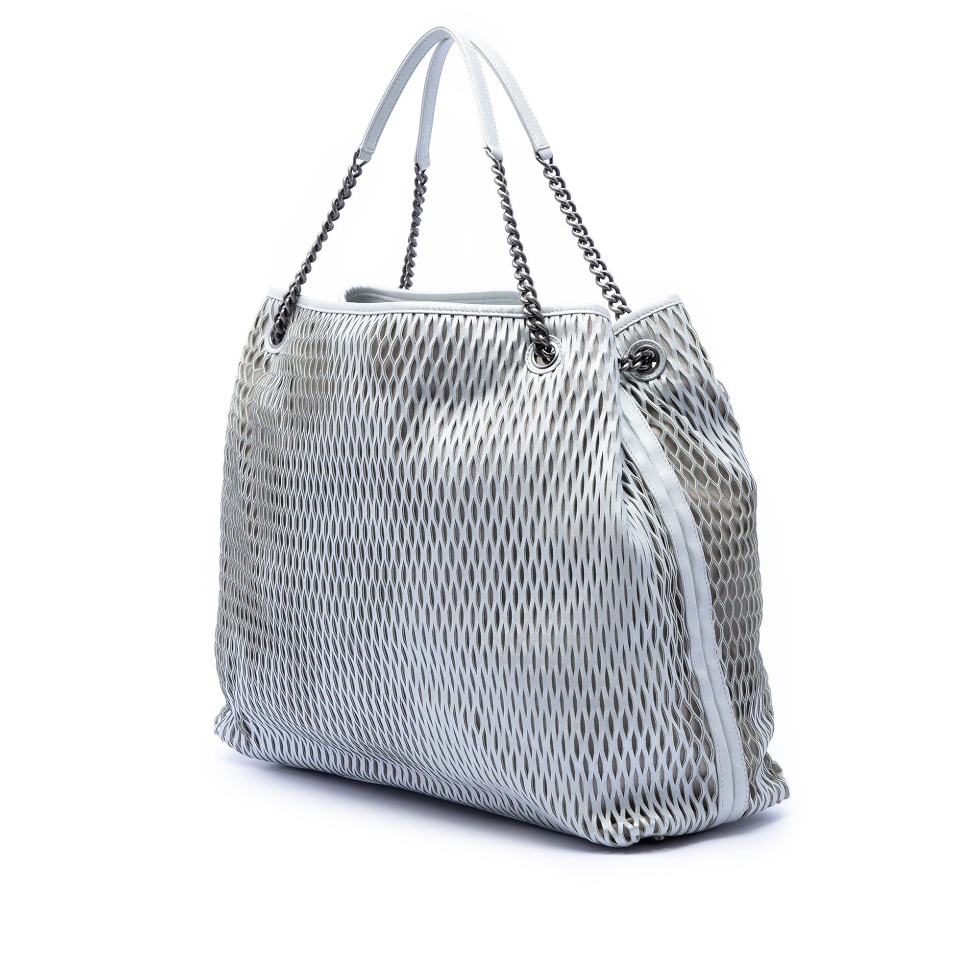 Chanel CC Perforated Leather Tote Size ONE SIZE - 2 Thumbnail