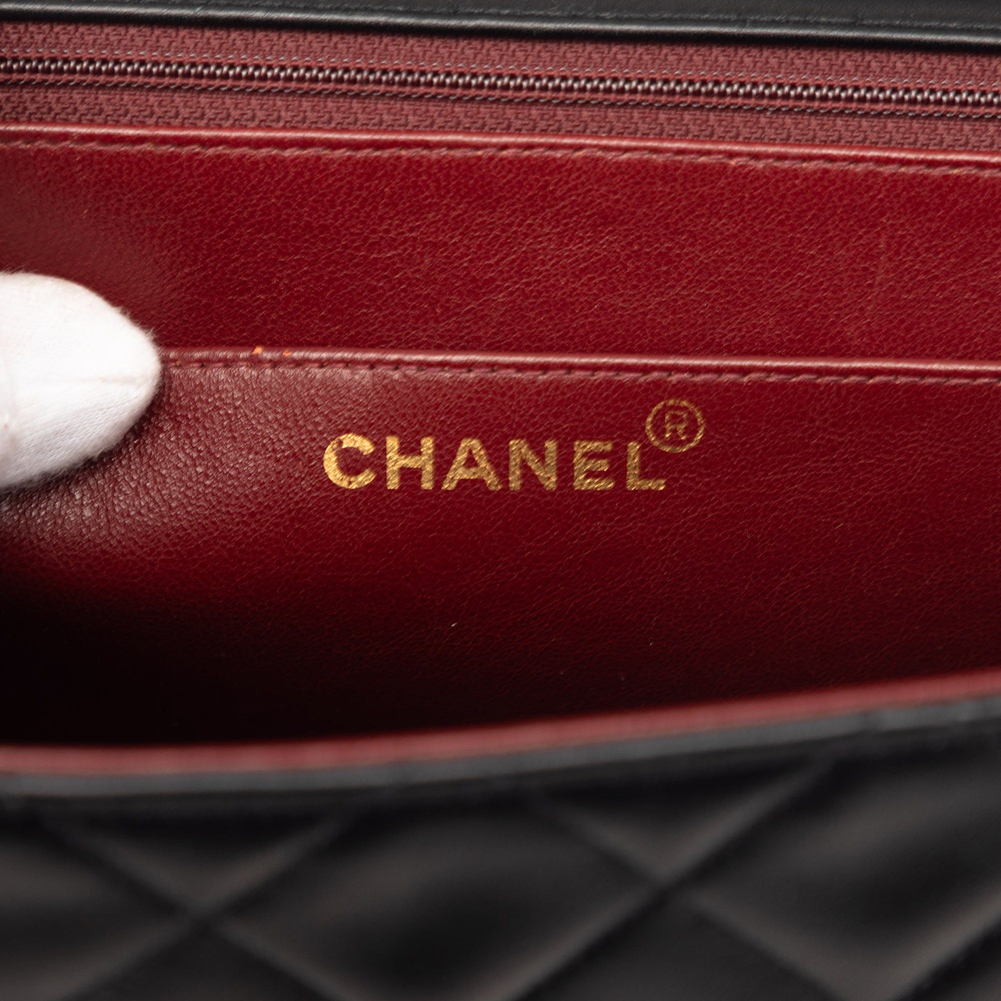 Chanel Maxi XL Classic Lambskin Single Flap Size ONE SIZE - 5 Thumbnail
