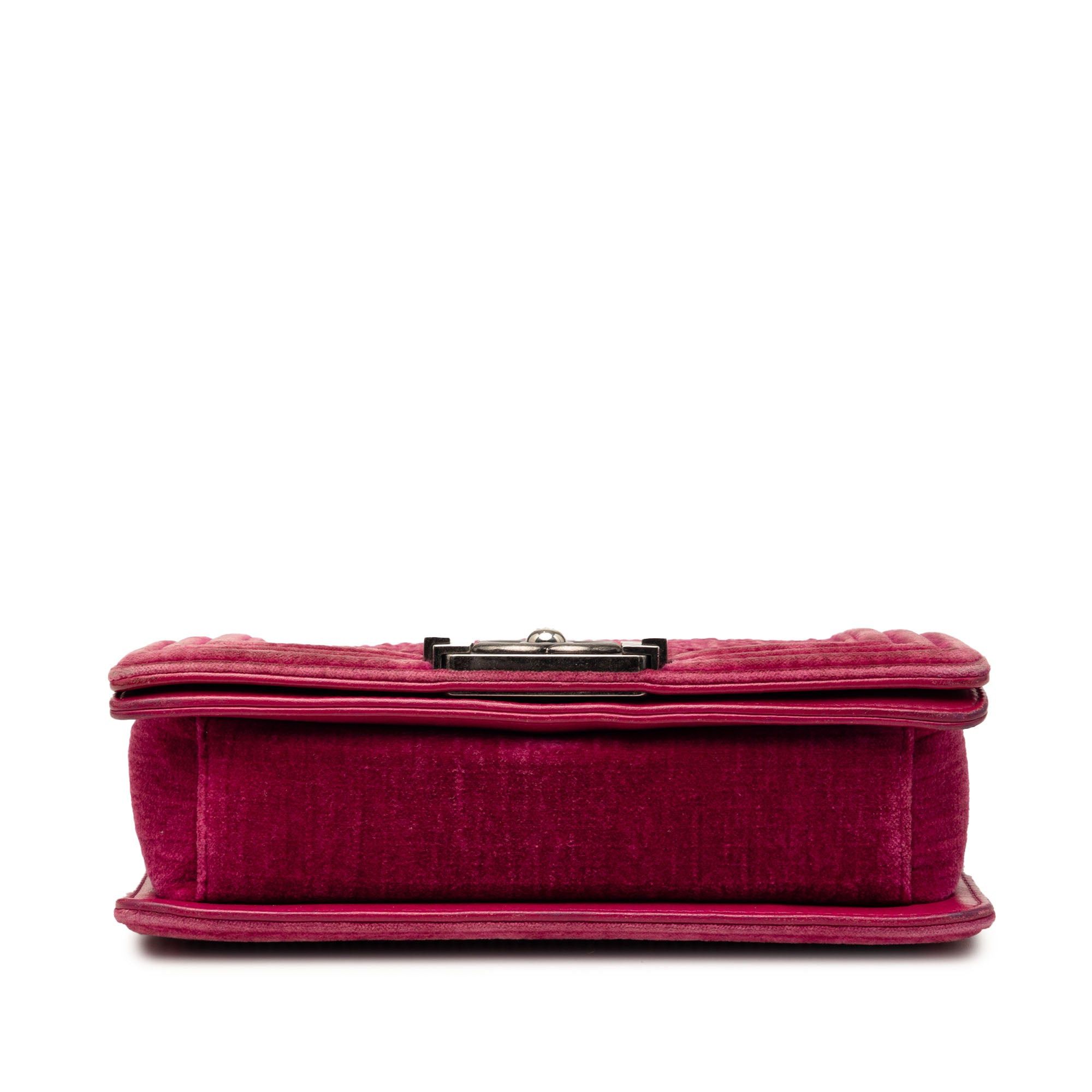 Chanel Small Quilted Velvet Boy Flap Size ONE SIZE - 3 Thumbnail