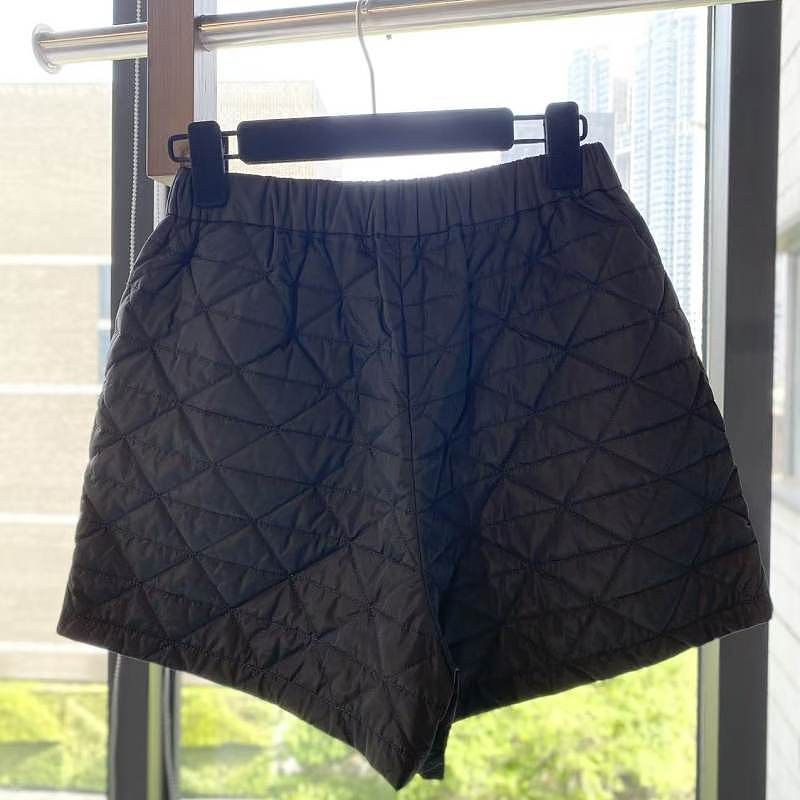 Prada Prada Quilted Shorts Size 40 Size 27" / US 4 / IT 40 - 2 Thumbnail