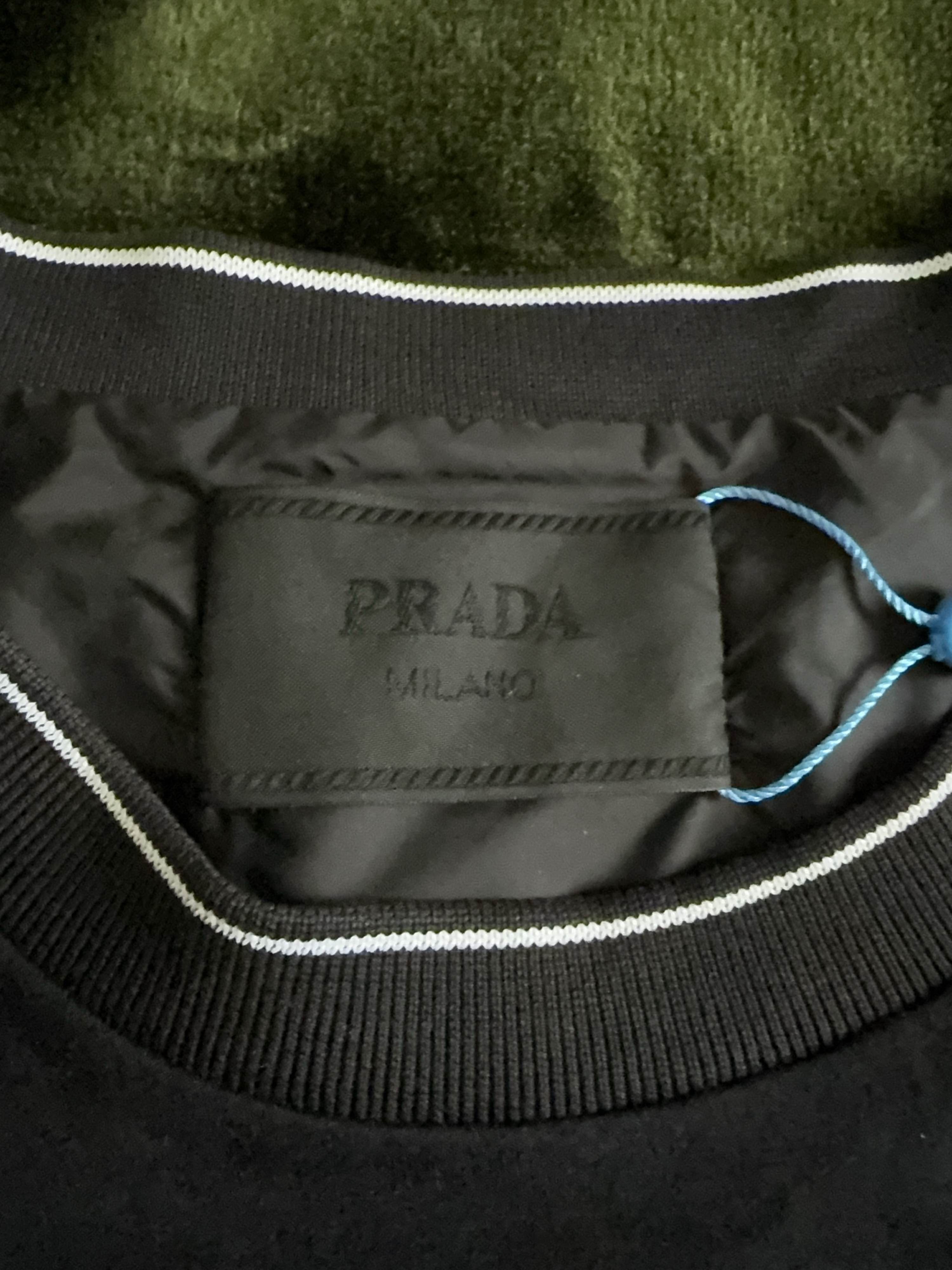 Prada Prada Logo Patch Pocket T-Shirt Size M Size US M / EU 48-50 / 2 - 3 Thumbnail