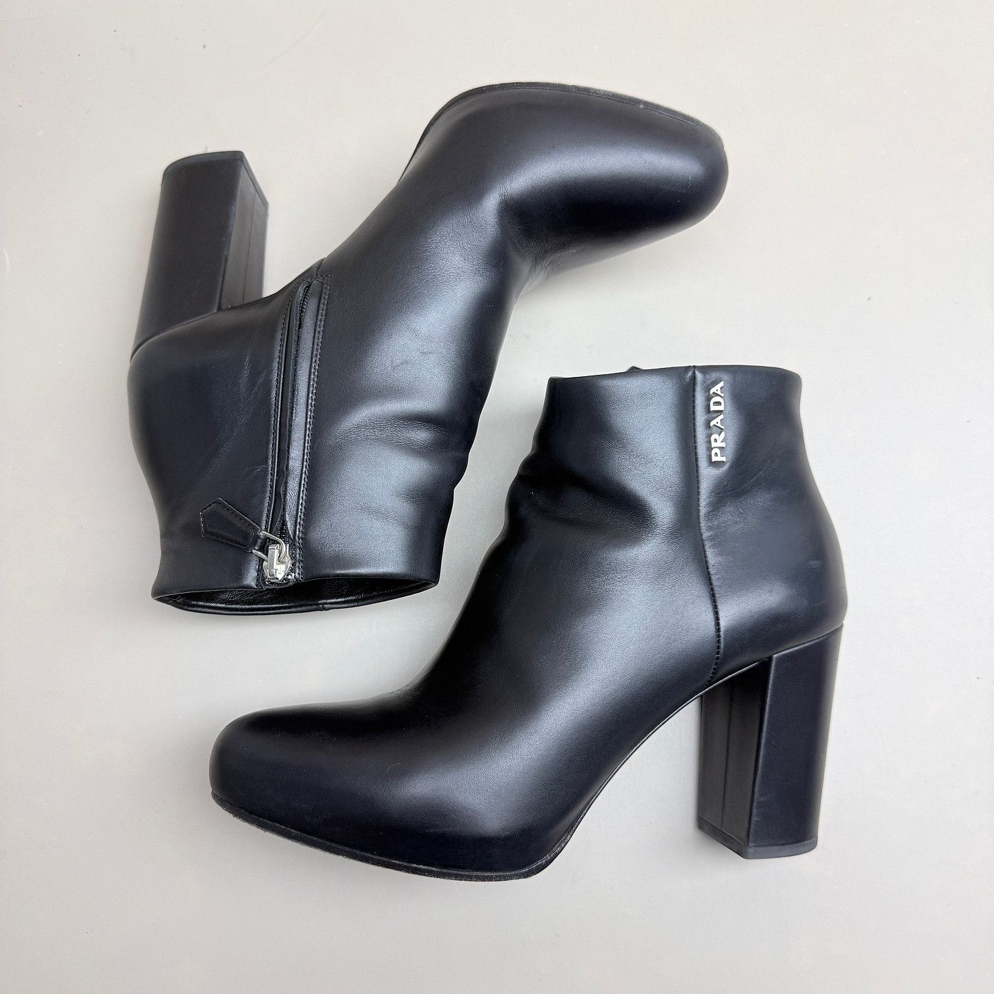 Prada Prada Logo Leather Ankle Boots Size 37.5 Size US 7.5 / IT 37.5 - 6 Thumbnail