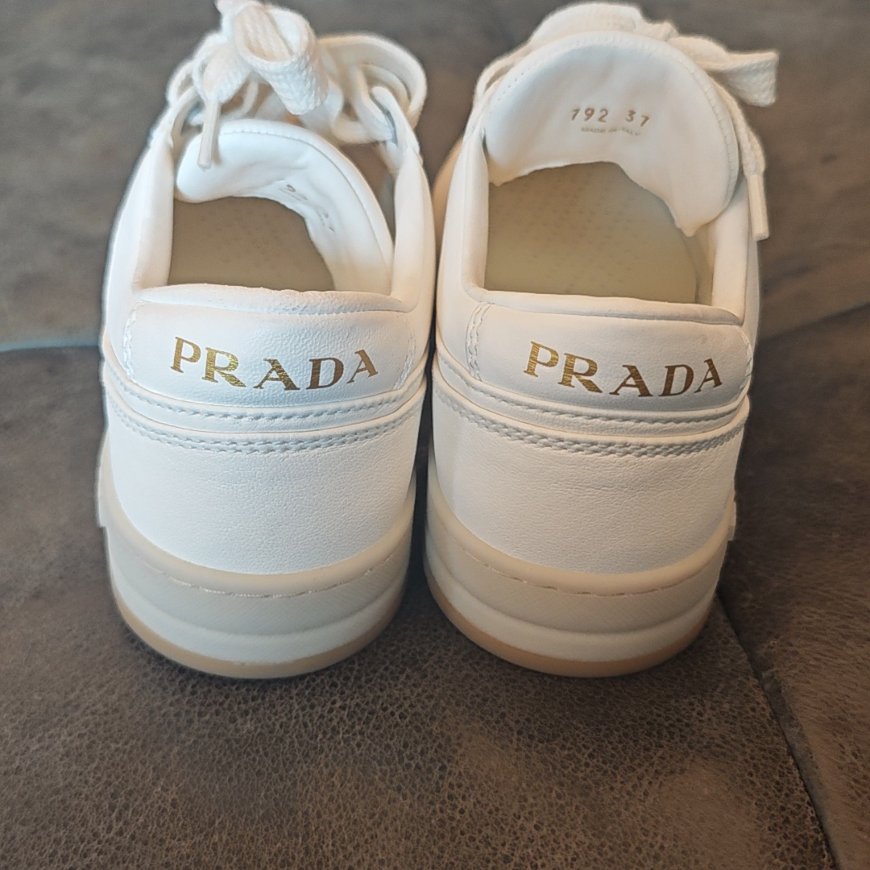 Prada Prada White Leather Triangle Logo Low-Top Sneakers 37 Size US 7 / IT 37 - 3 Thumbnail