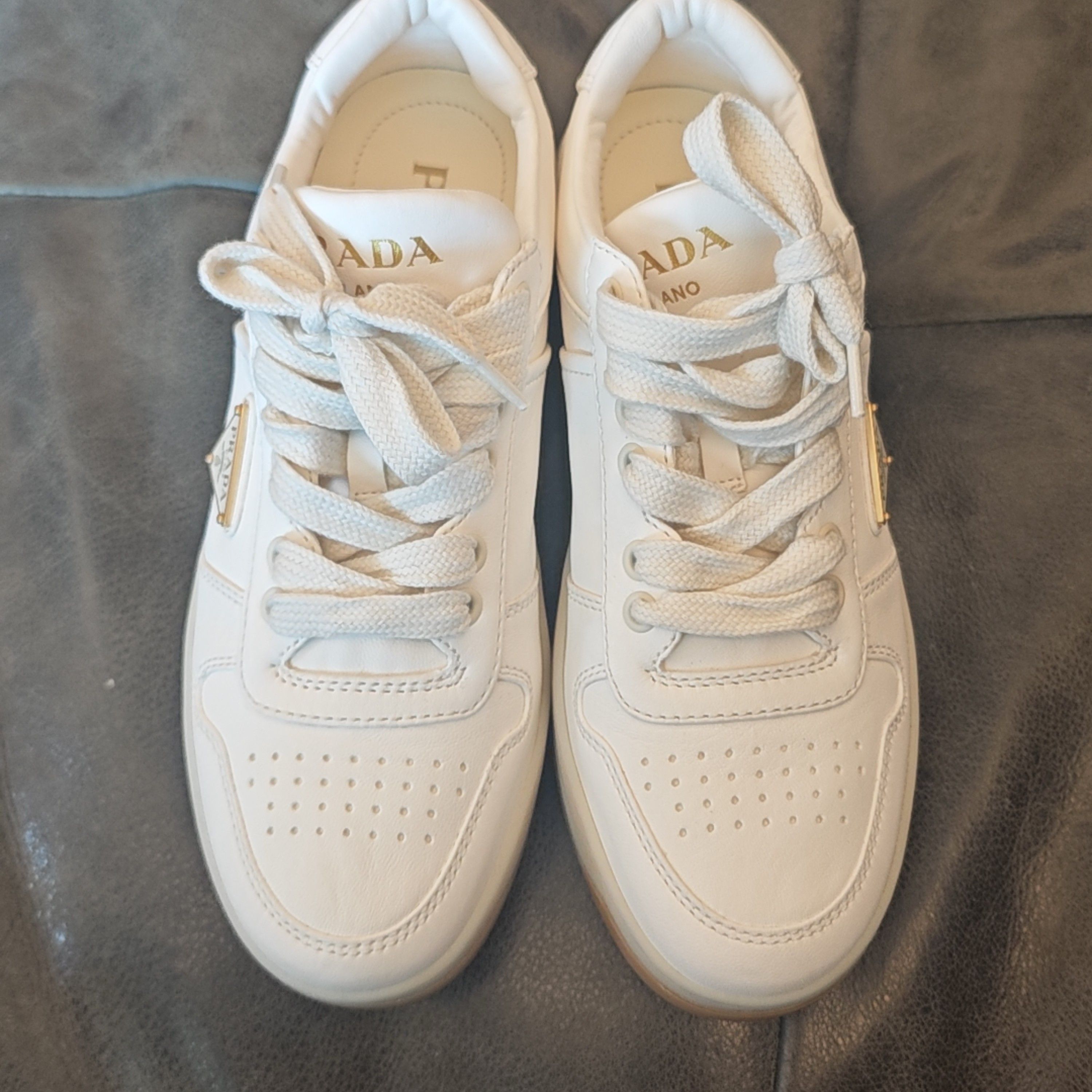 Prada Prada White Leather Triangle Logo Low-Top Sneakers 37 Size US 7 / IT 37 - 2 Thumbnail