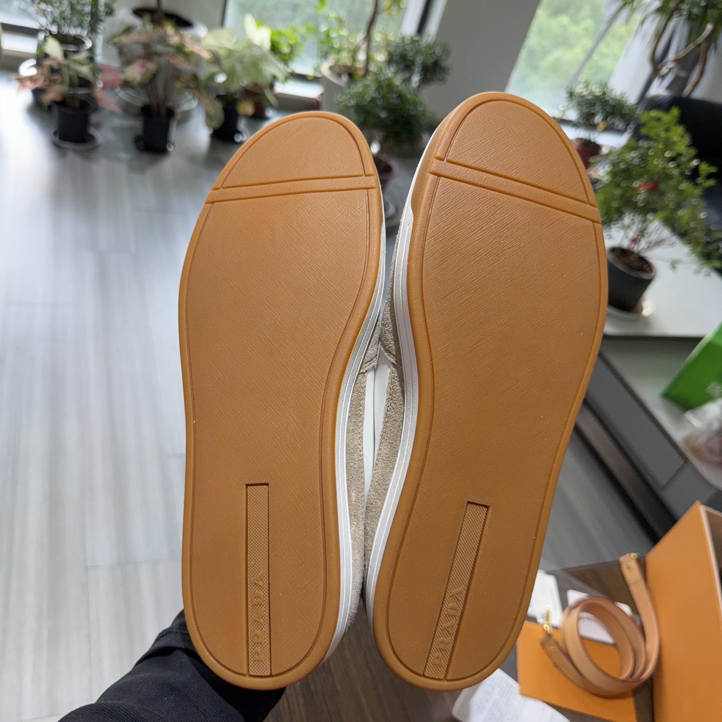 Prada Prada Suede Panel Low-Top Sneakers US 11 Size US 11 / EU 44 - 4 Thumbnail