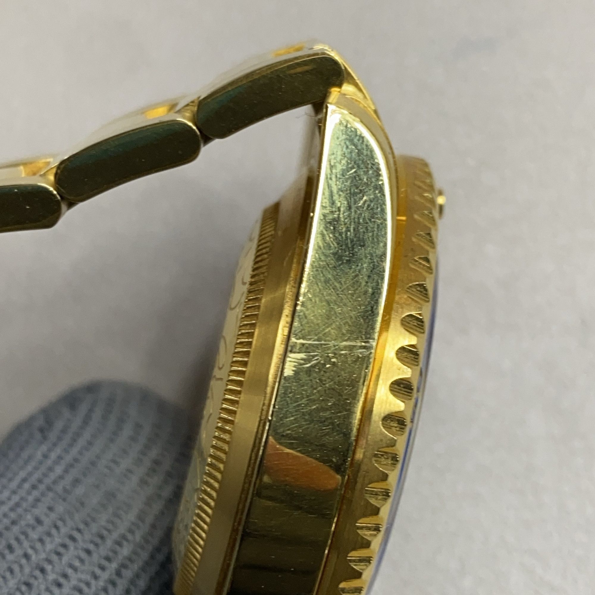Bape A BATHING APE BAPEX Type 1 Gold Watch ONE SIZE Size ONE SIZE - 8 Thumbnail